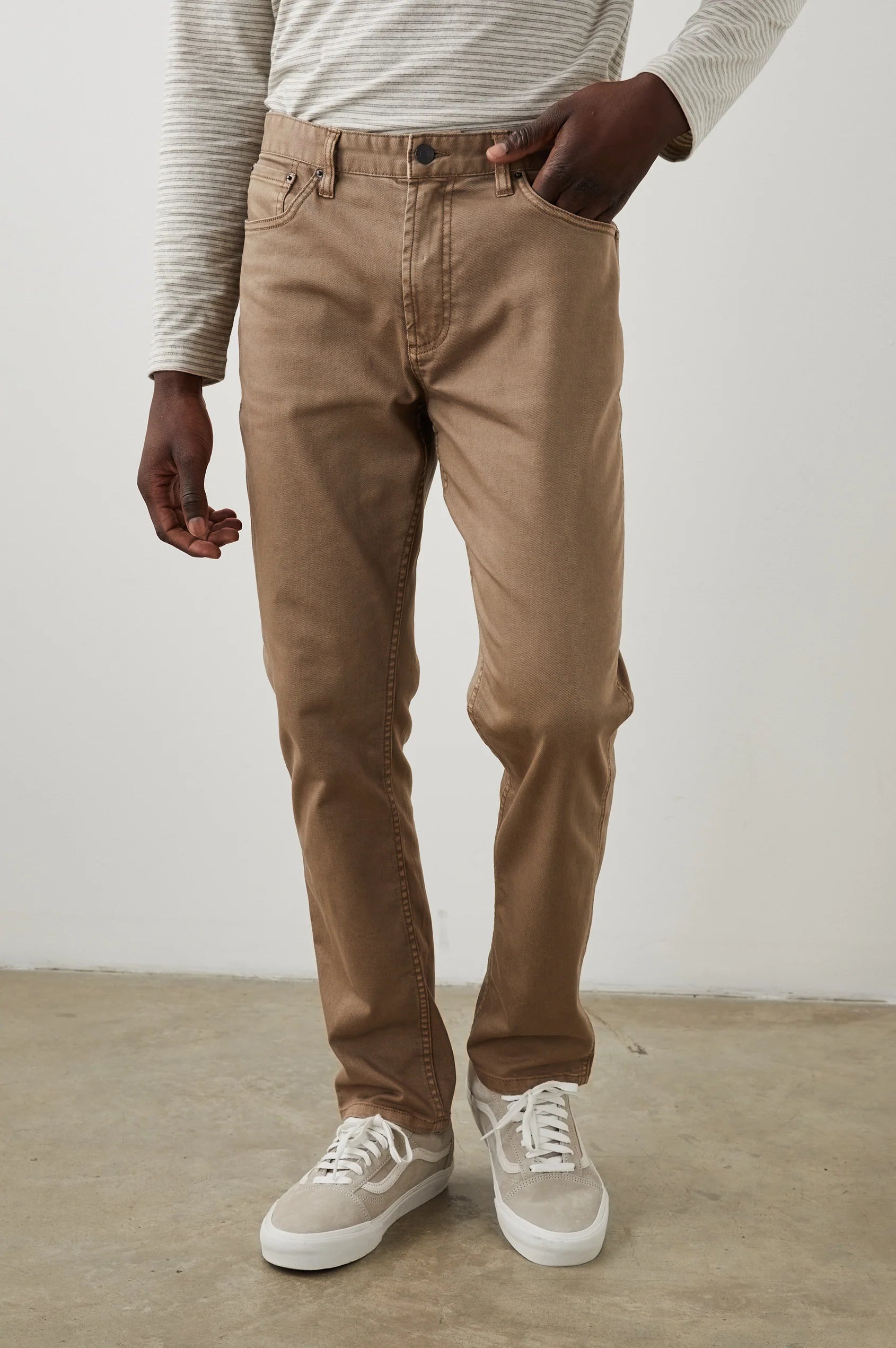 Carver Pant - Comfortable & Stylish Men's Casual Pants for Everyday Wear - Perfect for Work, Travel & Outdoor Activities