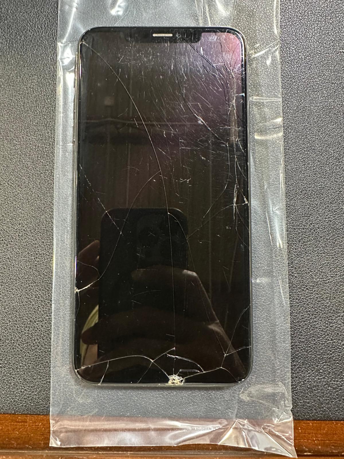 Apple iPhone XS Max 64GB - 6.5
