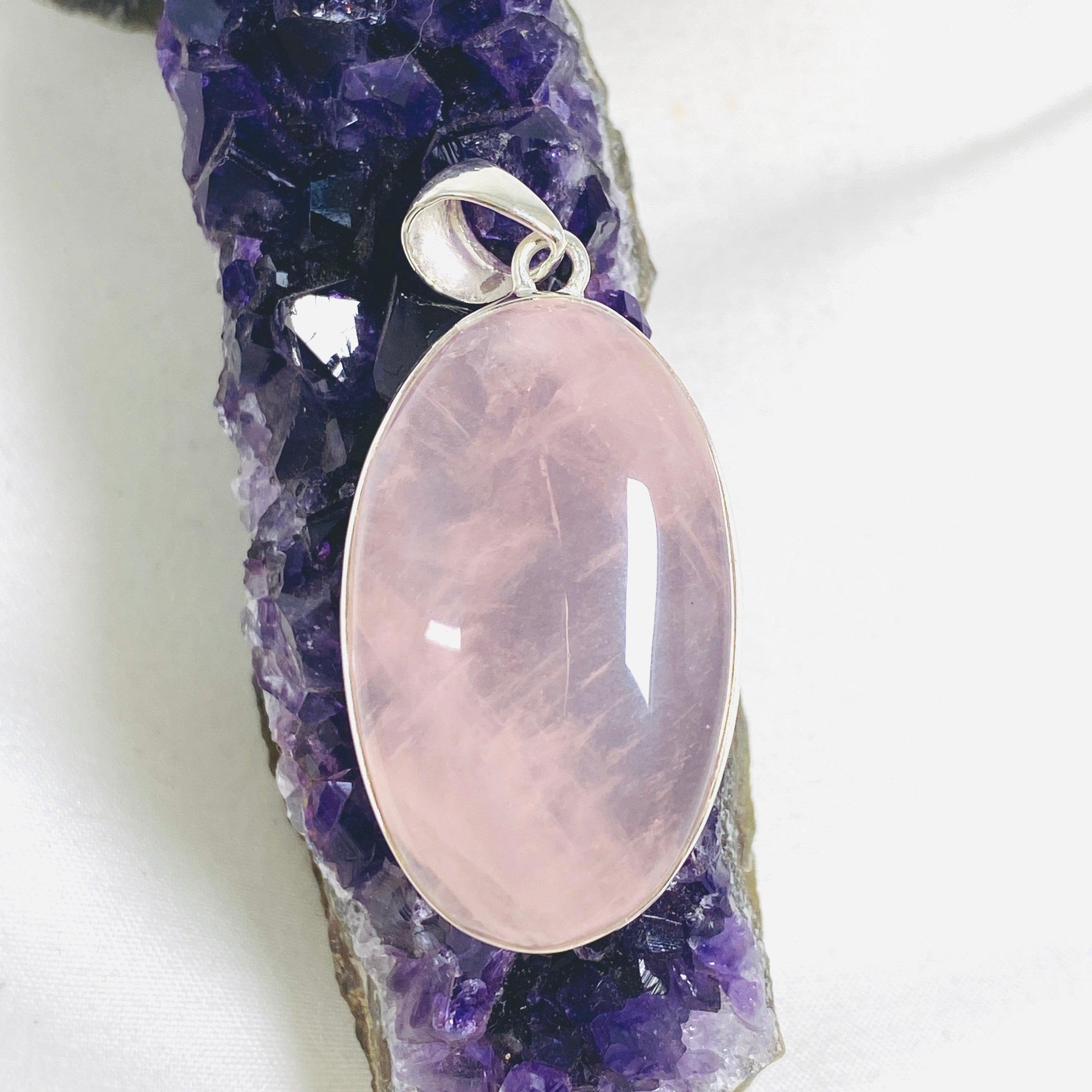 Rose Quartz Oval Pendant Necklace - Natural Healing Crystal Jewelry for Women - Elegant Gift for Valentine's Day, Birthday & Anniversary - Perfect for Meditation, Energy Healing & Spiritual Balance