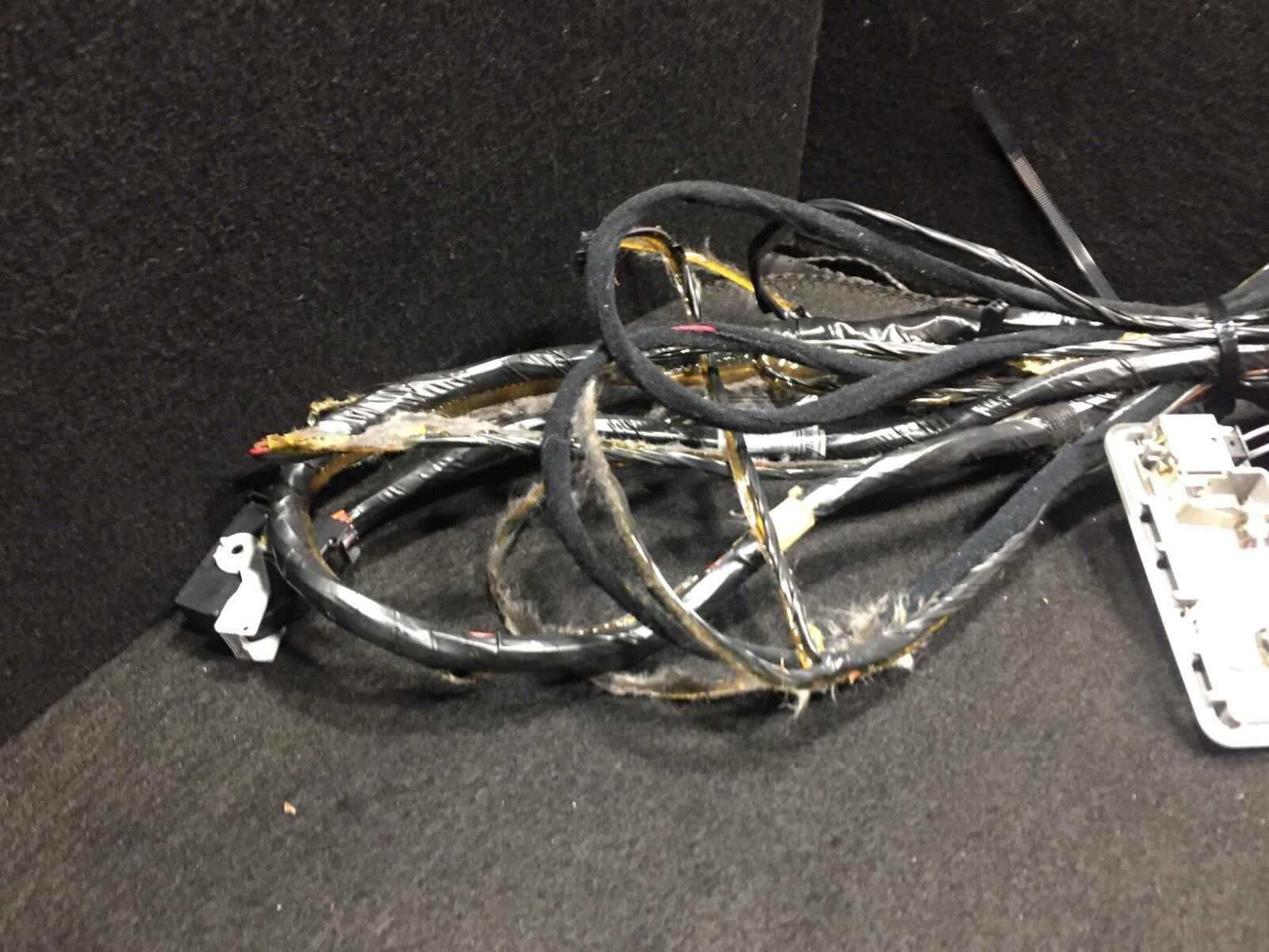 2004-2006 BMW X3 E83 OEM Wire Harness Cable (Part #3509161 D34) - Roof/Sky Module Replacement for Electrical System Repair | Perfect for DIY Car Maintenance & Auto Electrical Fixes