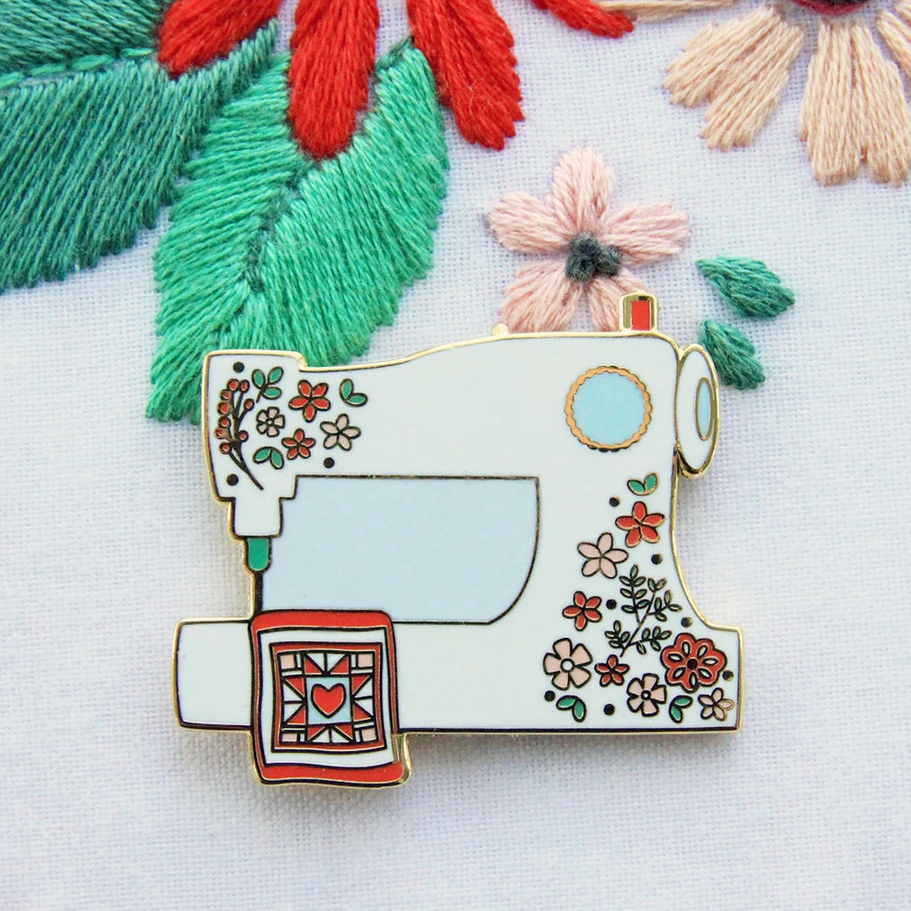 Premium Sewing Machine Needle Minder - Magnetic Pin Holder for Quilting, Embroidery & Sewing - Keep Needles Organized & Safe - Perfect for Crafters, DIY Projects & Professional Tailors
