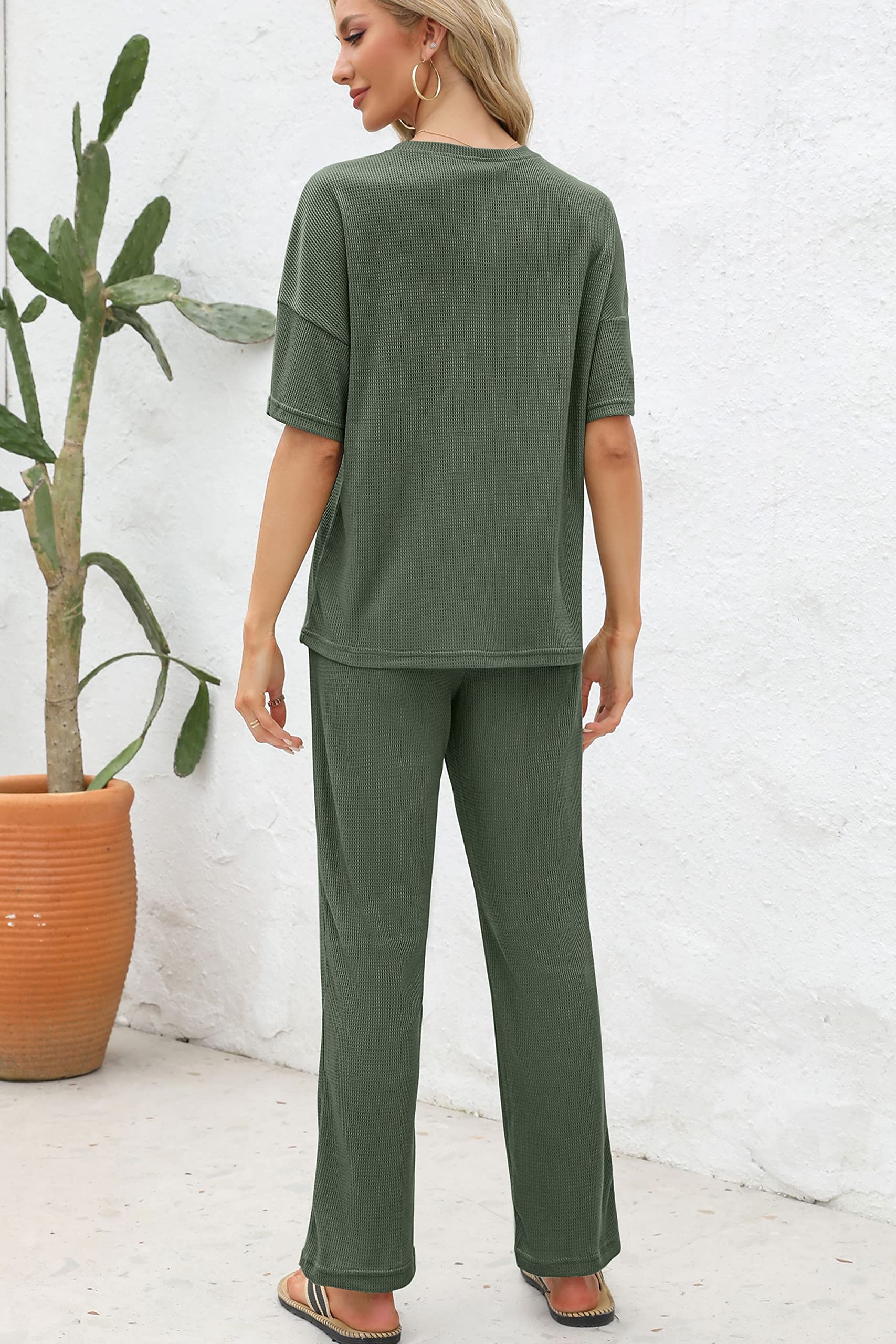 JiniGolla Women's Waffle Knit Pajama Set - Soft Short Sleeve Shirt & Long Pajama Pants for Sleepwear & Lounge Wear - Cozy Nightwear for Relaxing at Home or Sleepovers