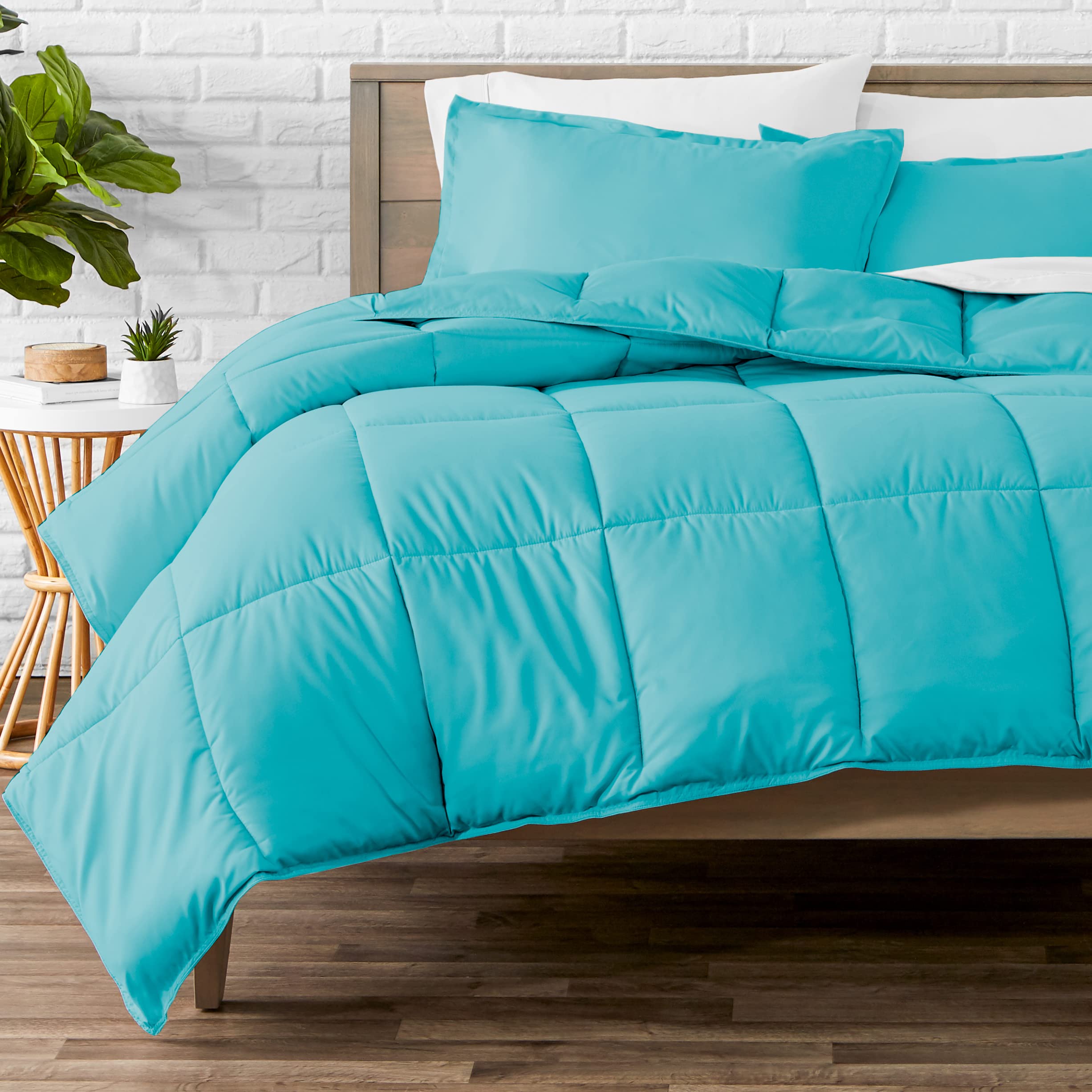 Lightweight Solid Comforter Set (Twin XL) with 2 Pillow Cases - 3-Piece Down Alternative Bedding in Aqua Blue - Perfect for Dorm Rooms, Guest Beds & Cozy Bedrooms