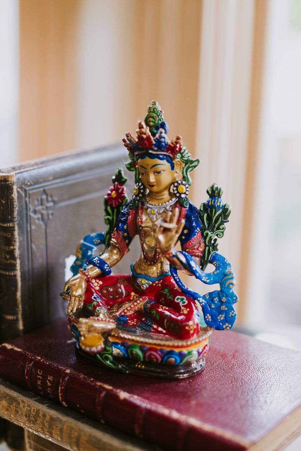 Green Tara Savioress Statue - Buddhist Goddess of Compassion Statue for Home Altar, Meditation & Spiritual Decor | Handcrafted Resin Sculpture for Serenity & Blessings
