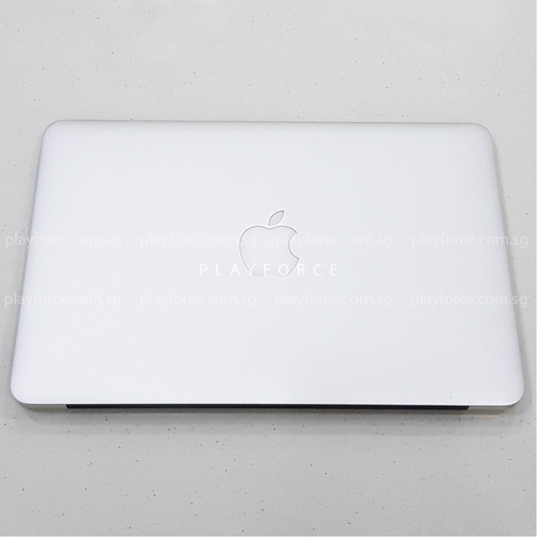 Refurbished Apple MacBook Air 11-inch (2013) - Intel Core i5, 4GB RAM, 128GB SSD - Japanese Version - Perfect for Students, Travel & Lightweight Computing