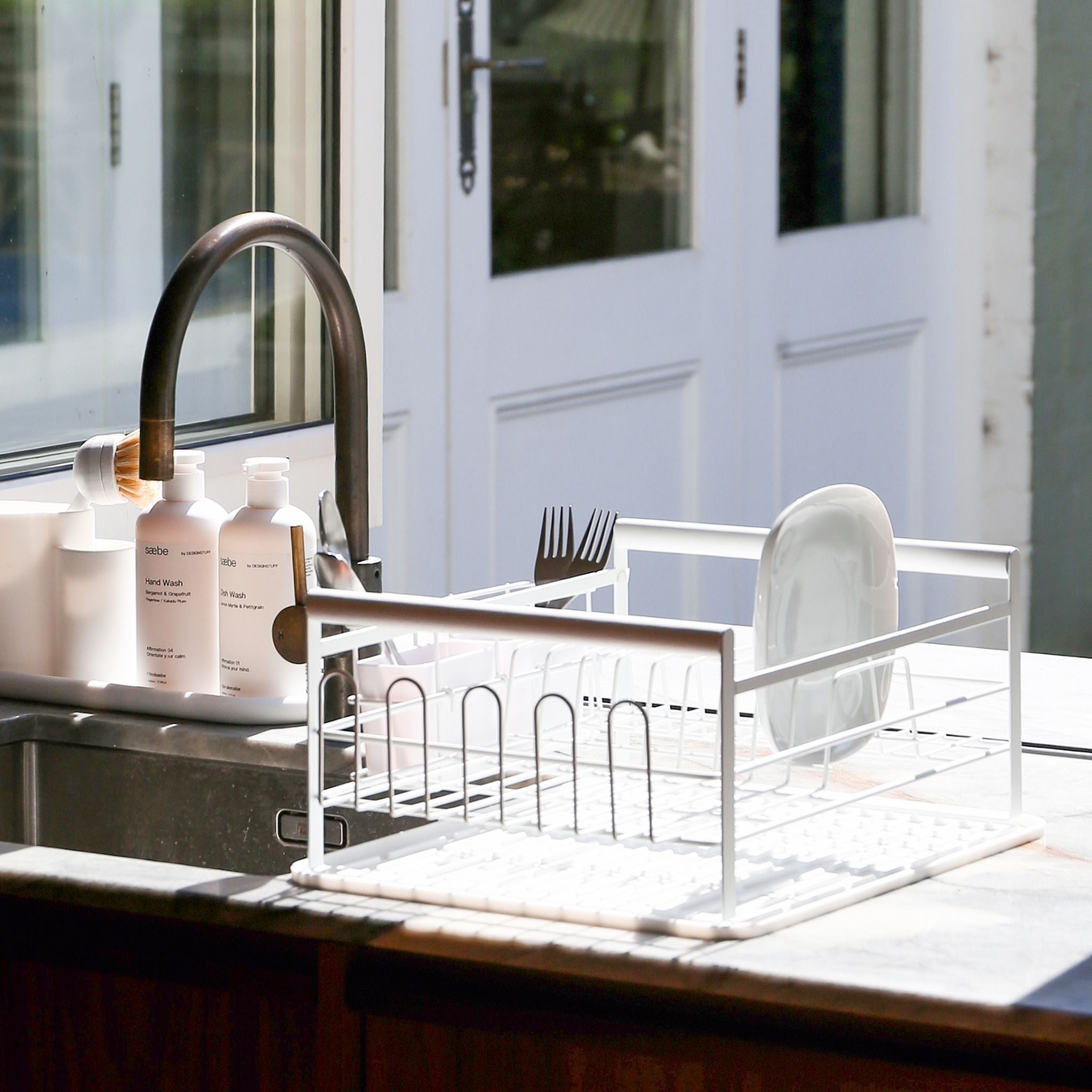 DESIGNSTUFF White Dish Drying Rack with Removable Utensil Holders - Space Saving Countertop Organizer for Kitchen, Dining Room & Small Apartments