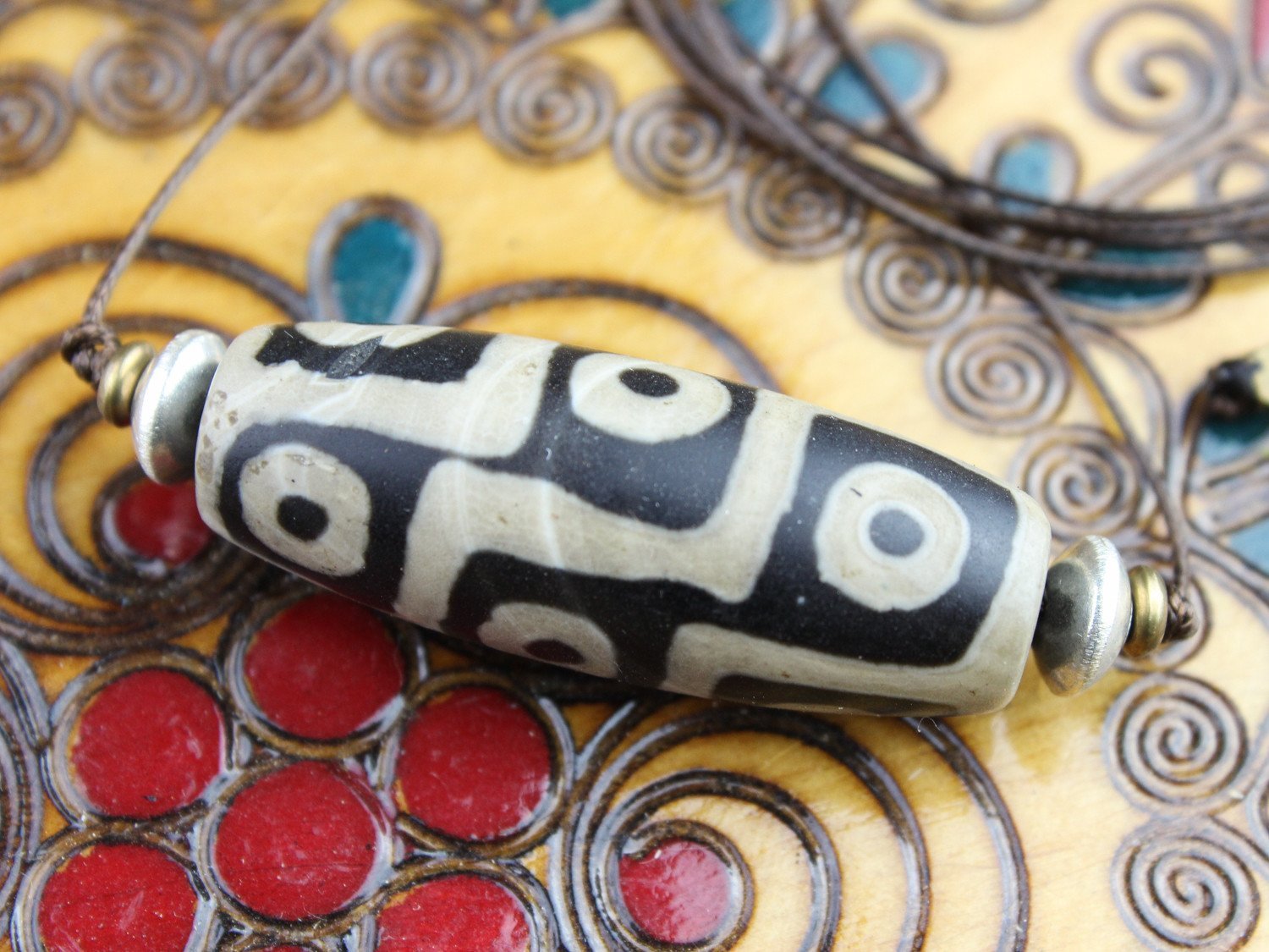 Authentic Nine Eye Dzi Bead Necklace - Tibetan Buddhist Prayer Beads for Wealth & Protection | Spiritual Jewelry for Meditation, Energy Healing & Good Fortune