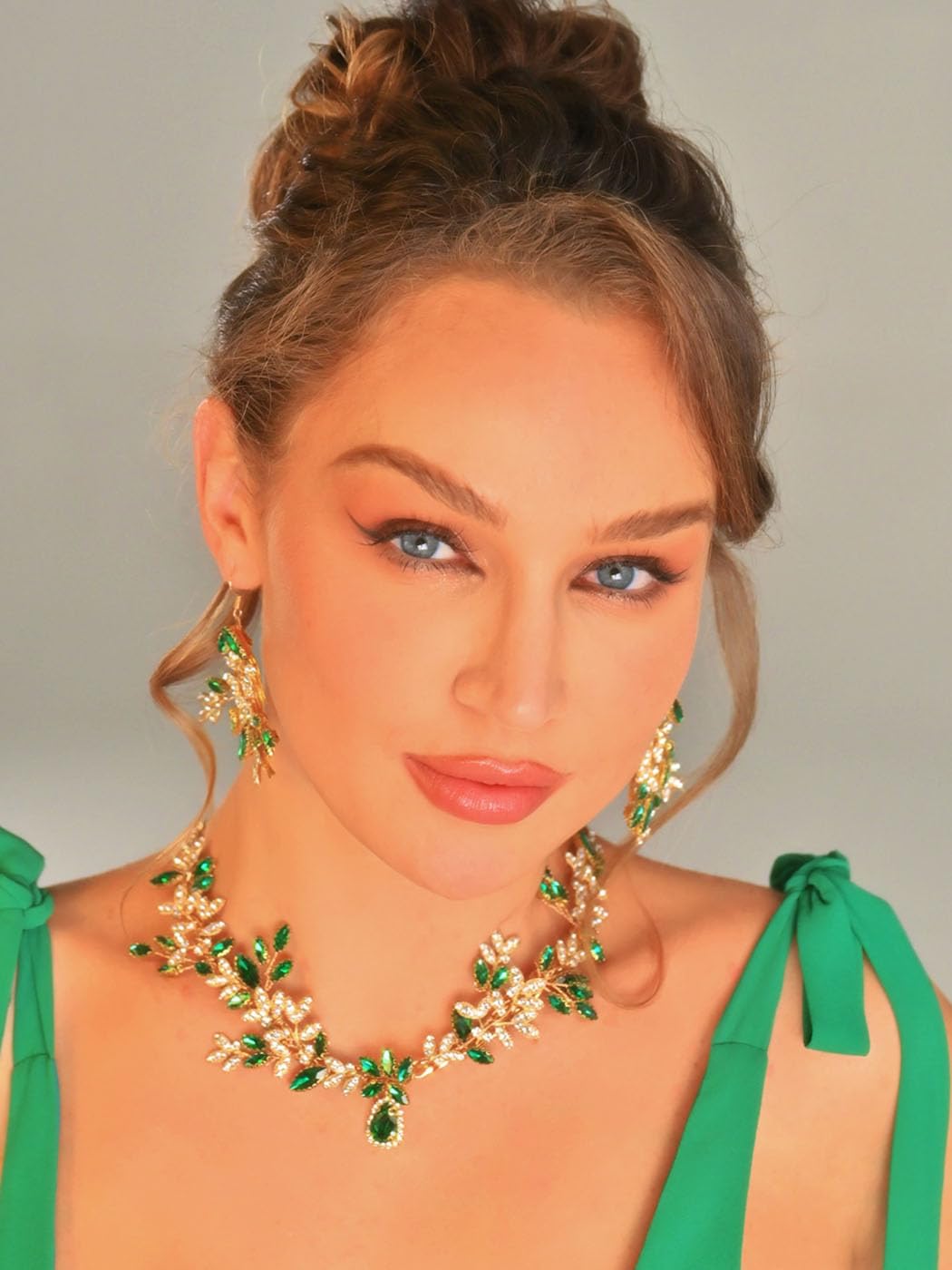 Unicra Bridal Wedding Jewelry Set - Gold Green Crystal Necklace & Earrings Set with Rhinestones, Elegant Formal Costume Jewelry for Women, Brides & Mothers Day Gifts | Perfect for Weddings, Prom, Evening Parties & Special Occasions