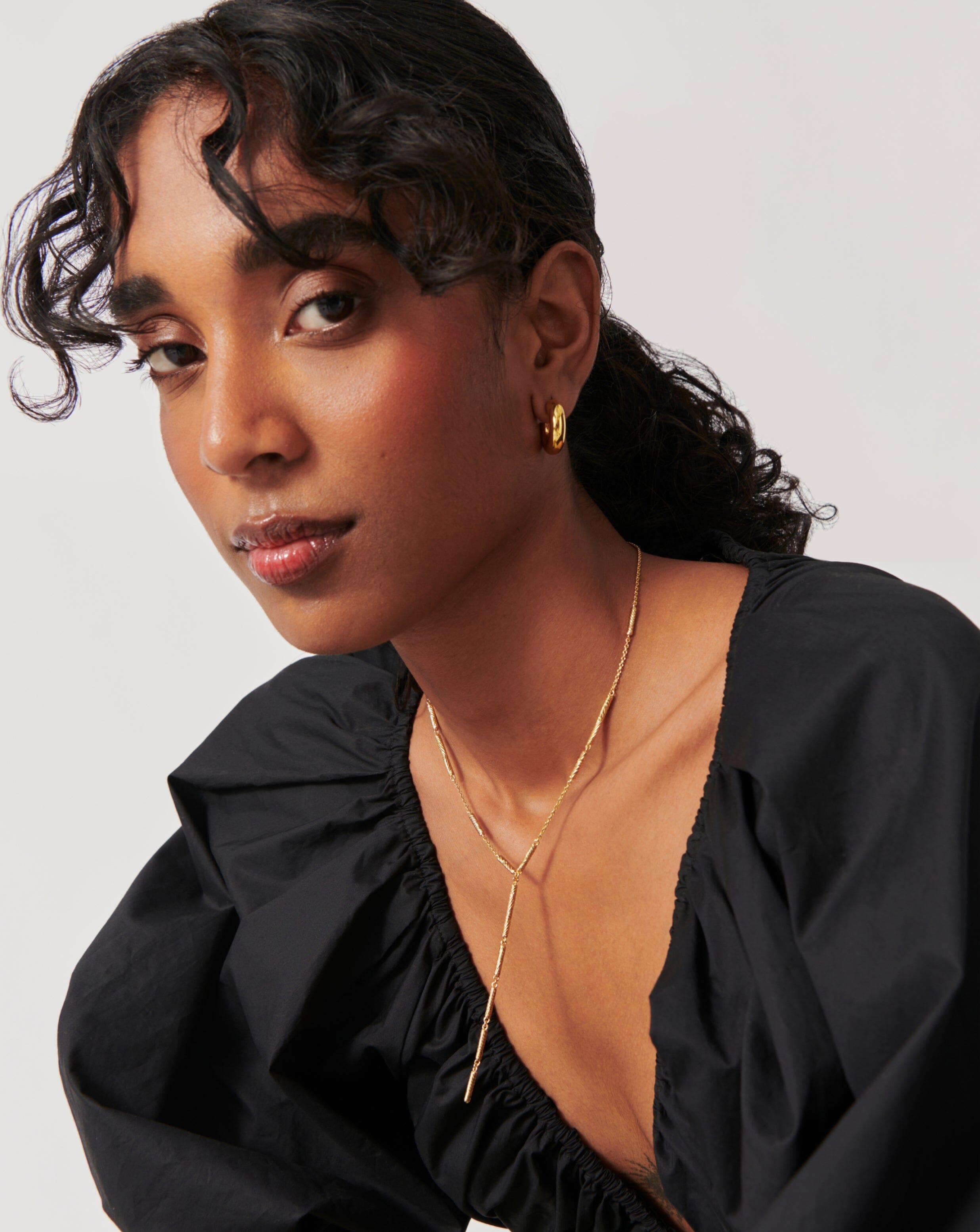 Wavy Ridge Lariat Chain Necklace - Dainty Gold Layered Necklace for Women, Trendy Y2K Jewelry Gift for Her | Perfect for Date Night, Office Wear & Everyday Fashion