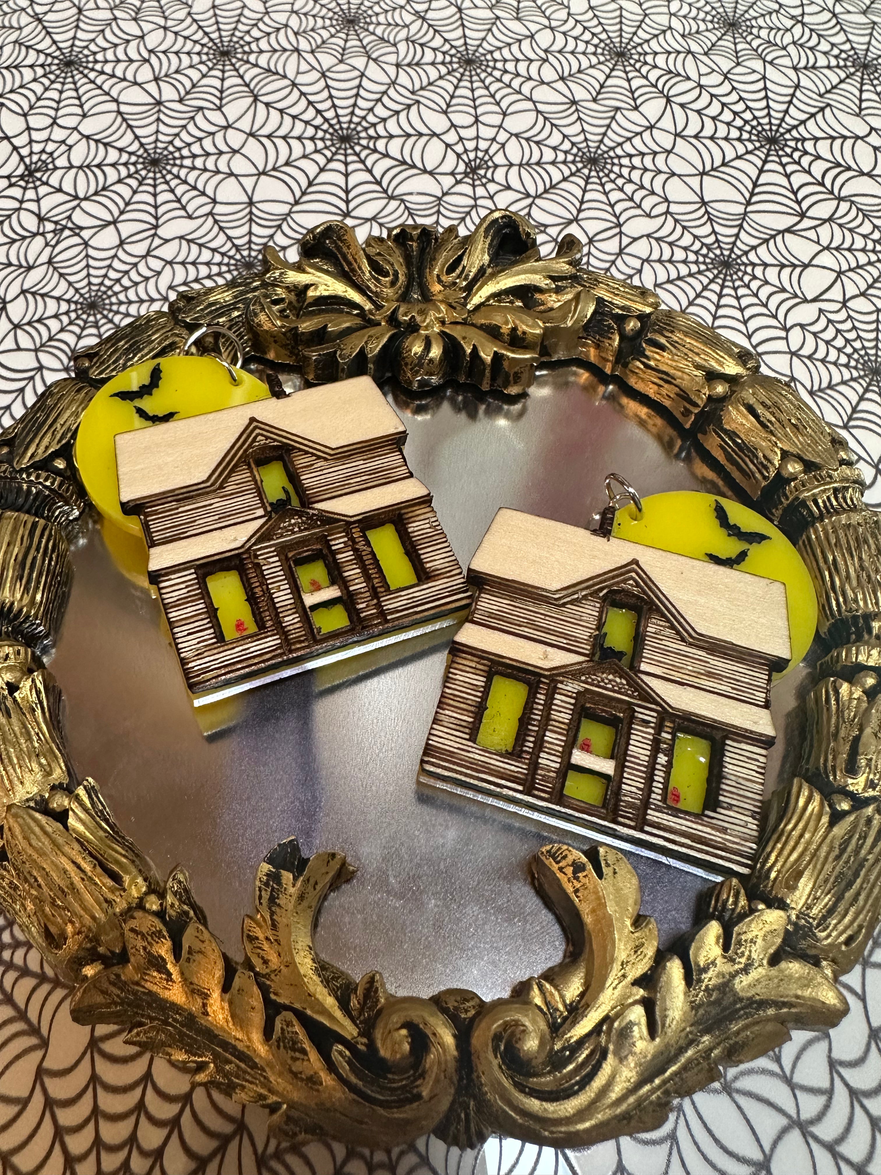 Spooky Haunted House Stud Earrings for Women - Halloween Gothic Jewelry Gift for Costume Parties & Cosplay
