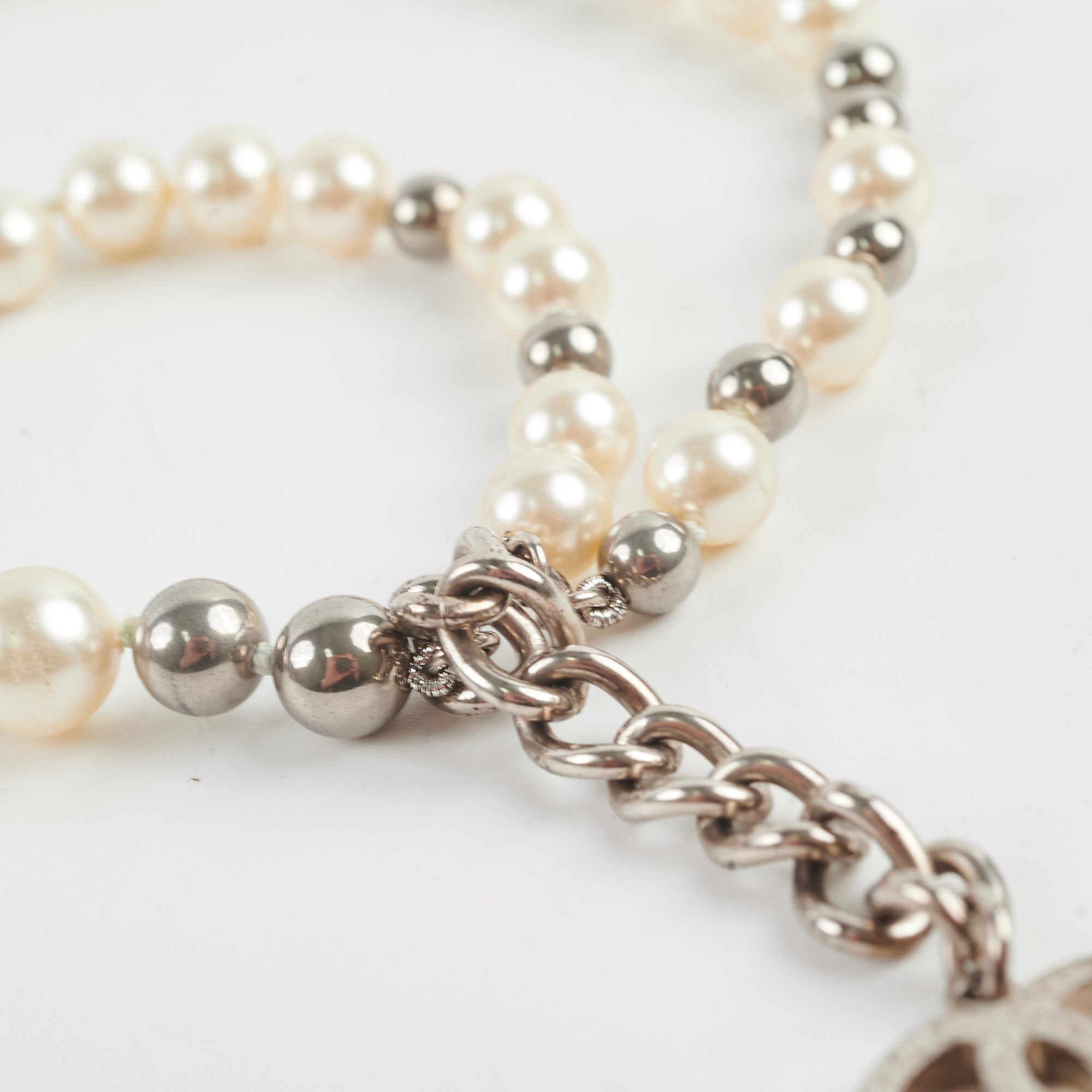 Chanel CC Pearl Bracelet for Women - Luxury Pearl & Gold-Tone Bracelet with CC Logo - Elegant Jewelry Gift for Her, Perfect for Parties, Weddings & Special Occasions