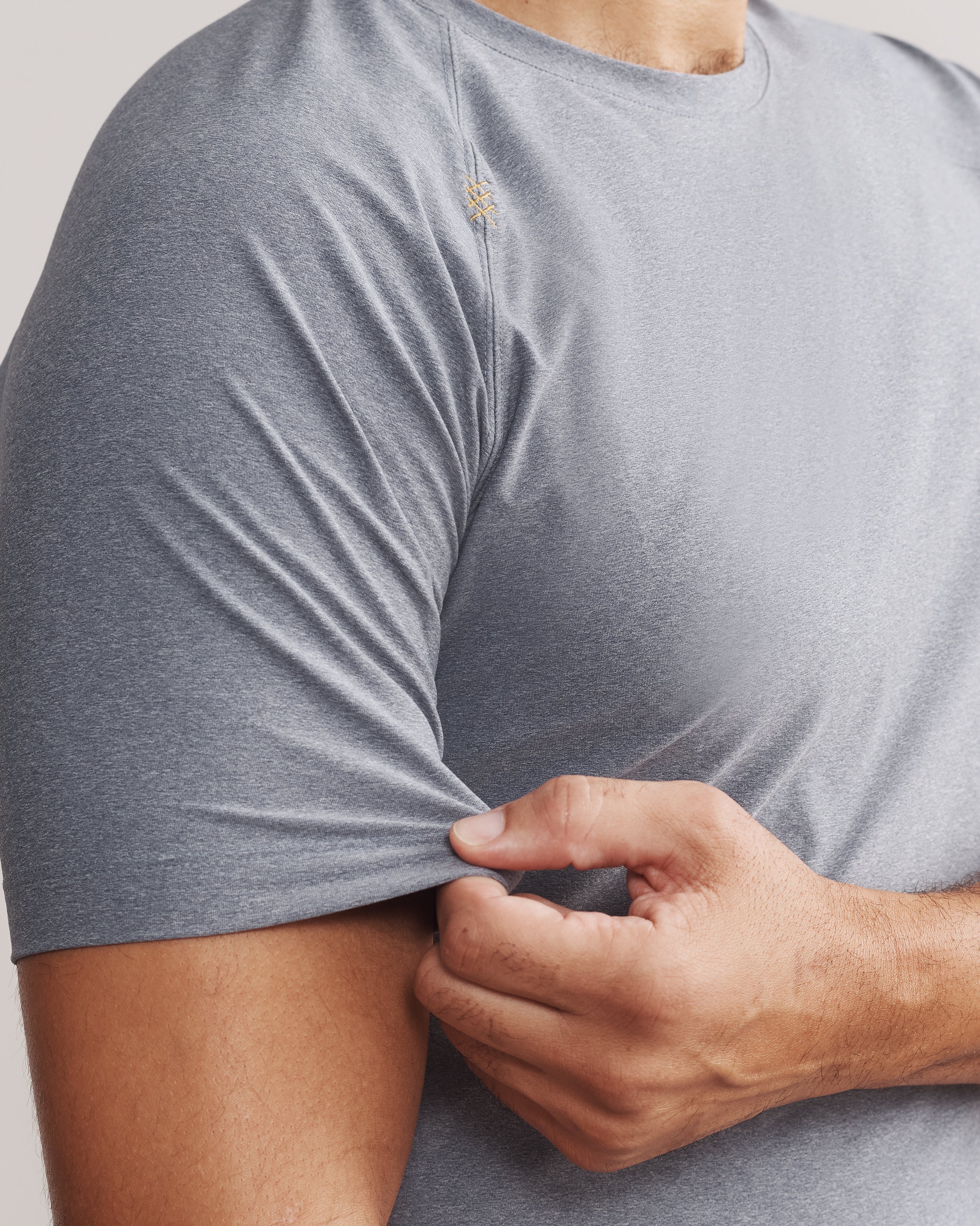 Rhone Reign Men's Performance Short Sleeve T-Shirt - Moisture Wicking & Breathable Workout Top for Gym, Running & Outdoor Activities