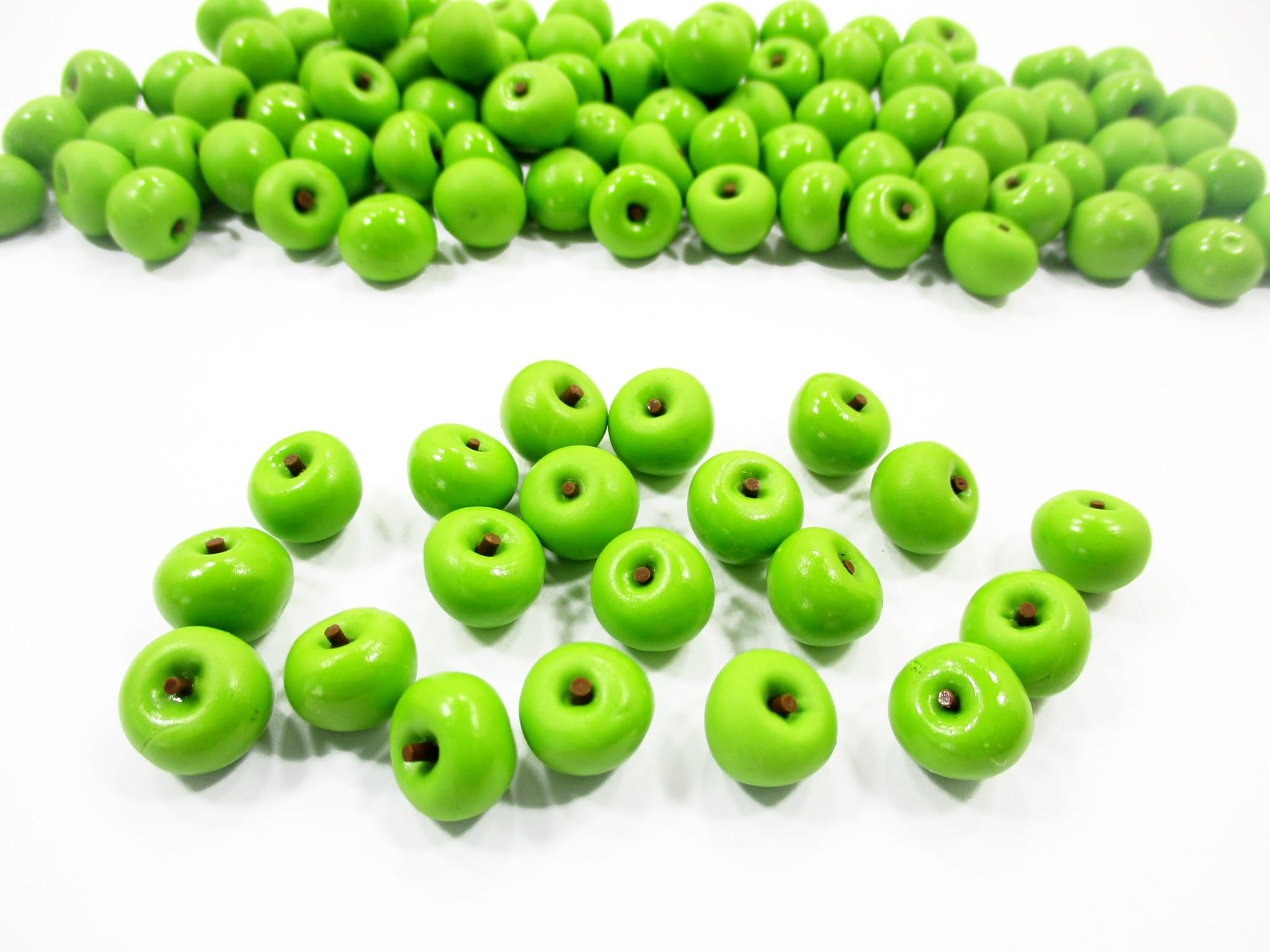20PCS Miniature Green Apple Dollhouse Food Decorations - Tiny Realistic Fruit Accessories for Dollhouse, DIY Crafts, and Fairy Garden Scenes | Perfect for Miniature Displays, Model Train Sets, and DIY Projects