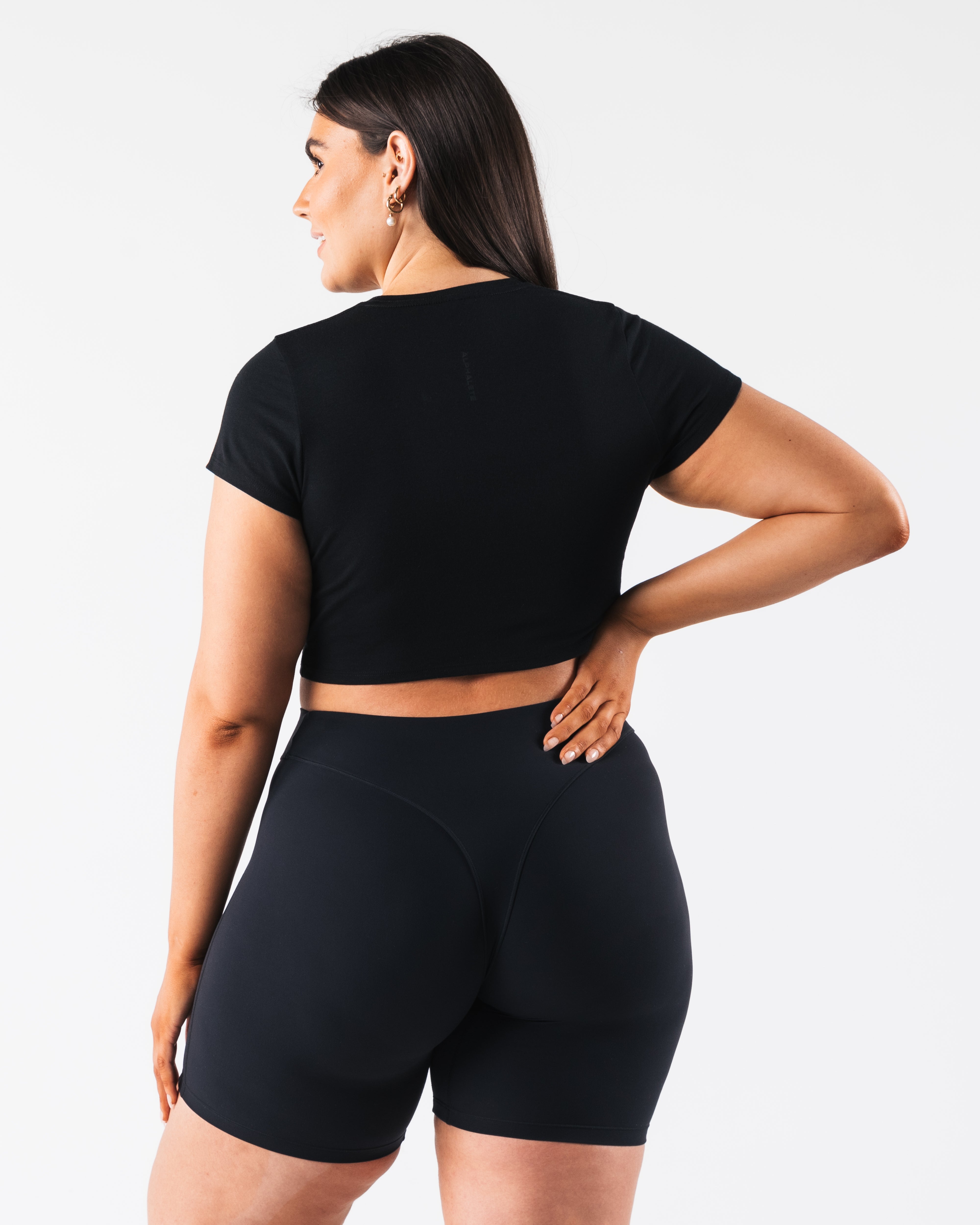 Stylish OT Crop Tee for Women - Trendy Black Short Sleeve T-Shirt - Perfect for Casual Outfits, Summer Wear & Street Style