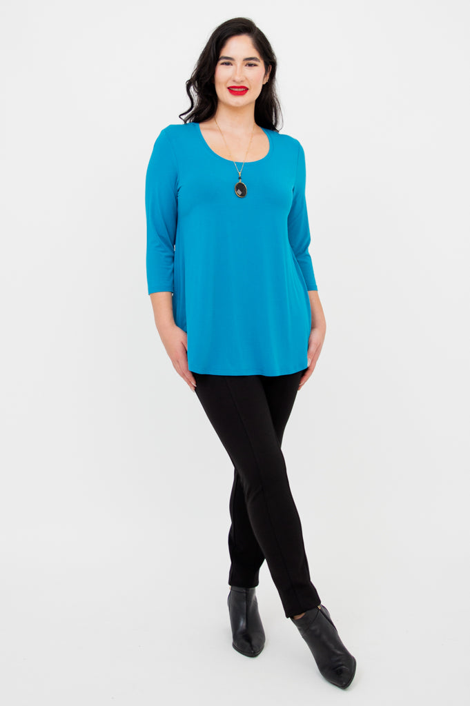Jazz 3/4 Sleeve Women's Tops - Soft Bamboo Fabric, Flowy Wave Design for Casual Wear, Perfect for Summer Outfits & Beach Vacations