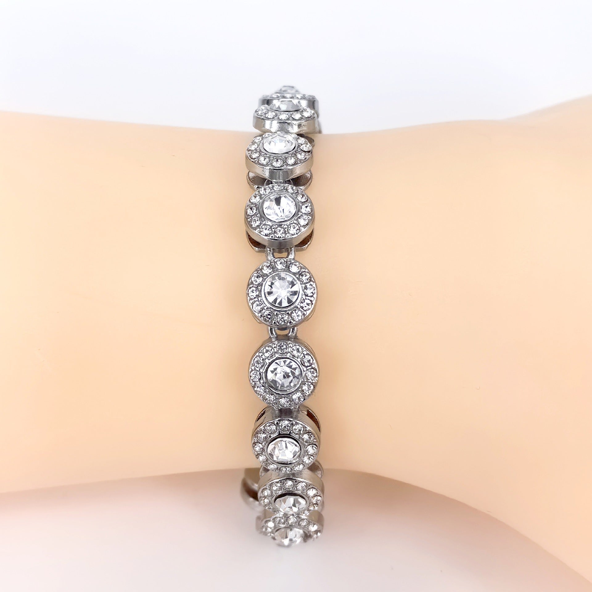 Sparkling Round Rhinestone Necklace for Women - Elegant Jewelry Gift for Party, Wedding & Evening Wear