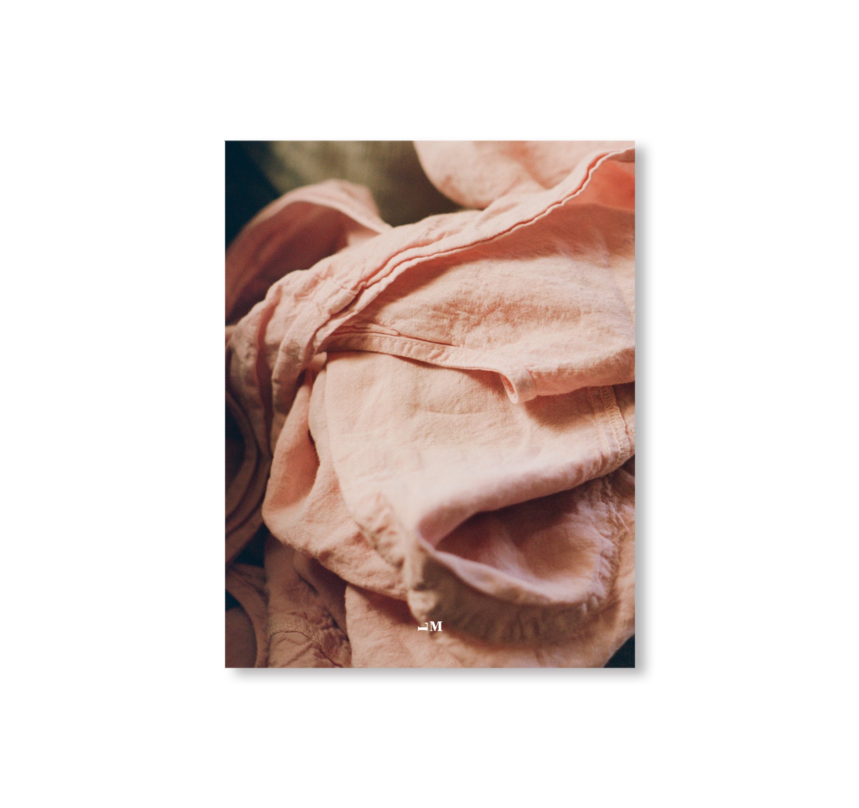 A Study on Folds by Carlotta Manaigo - Fashion Design Book for Creative Inspiration | Perfect for Design Students, Artists & Fashion Enthusiasts