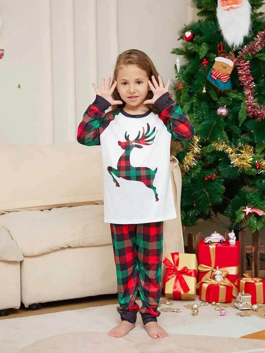 Plaid Reindeer Christmas Matching Family Pajamas Set - Cozy Holiday PJS for Family Photos & Festive Gatherings
