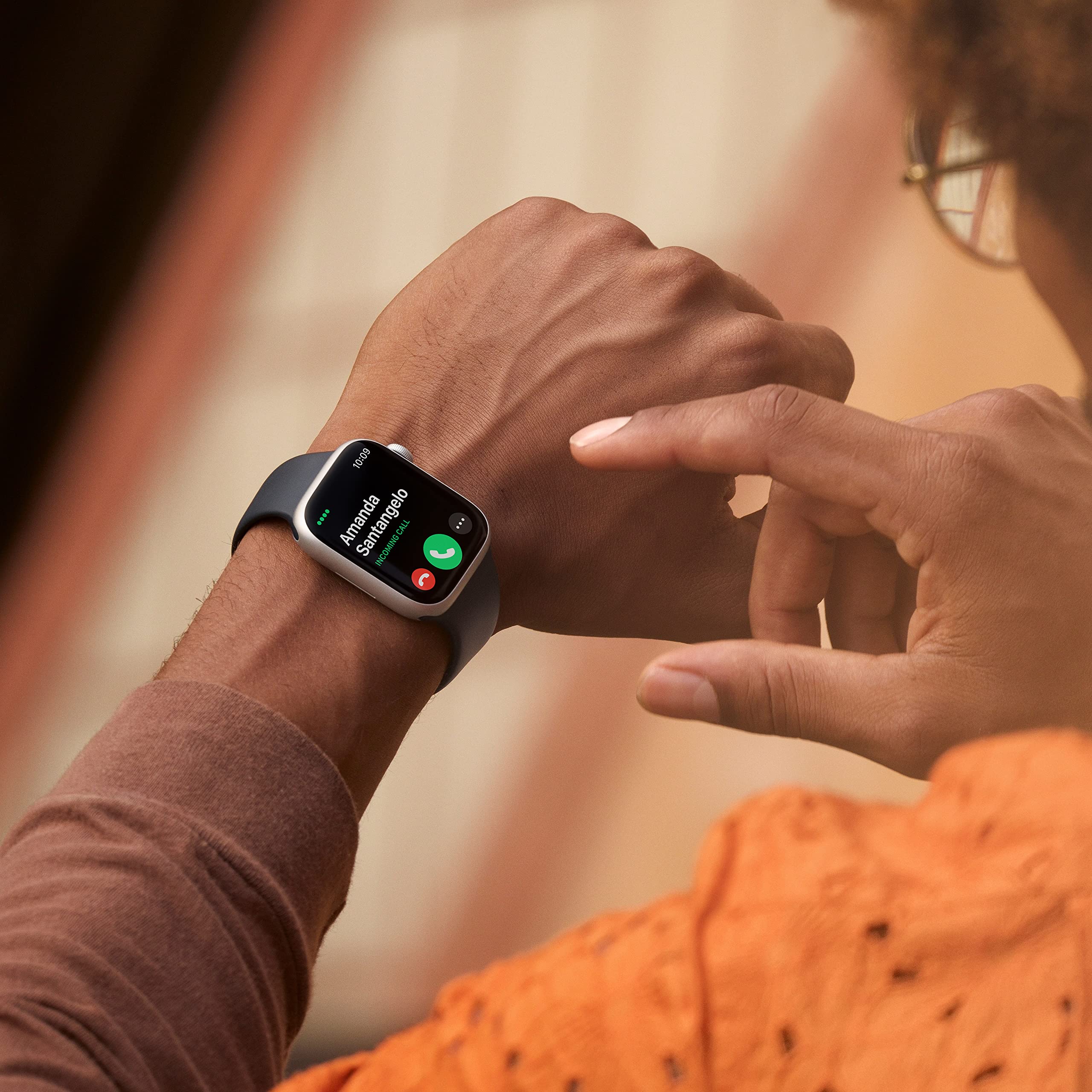 Apple Watch Series 8 GPS 41mm Silver Aluminum Case with White Sport Band - Renewed Premium Smartwatch for Fitness Tracking, Heart Rate Monitoring & iPhone Connectivity - Perfect for Workouts, Running & Daily Wear