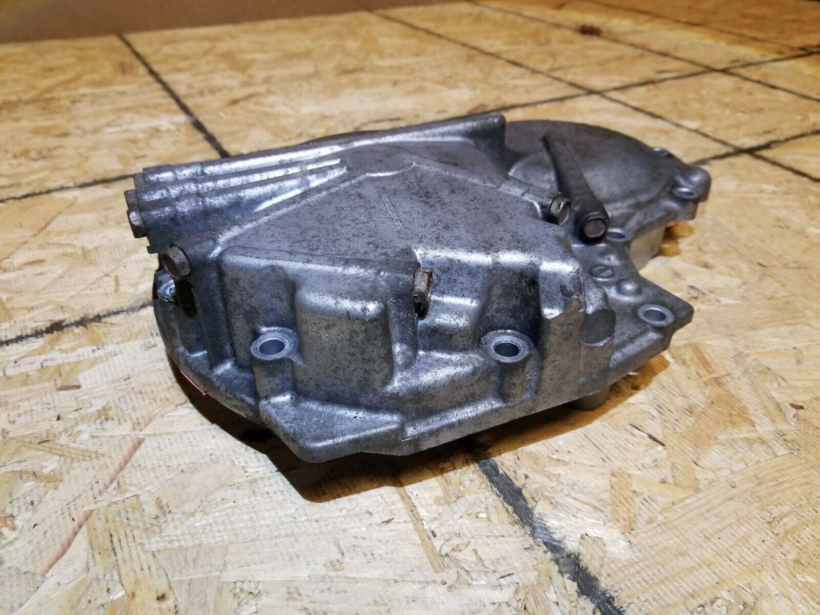 Volvo S40 Automatic Transmission Cover OEM Replacement for 2005-2009 Models - Perfect for DIY Car Repairs & Maintenance
