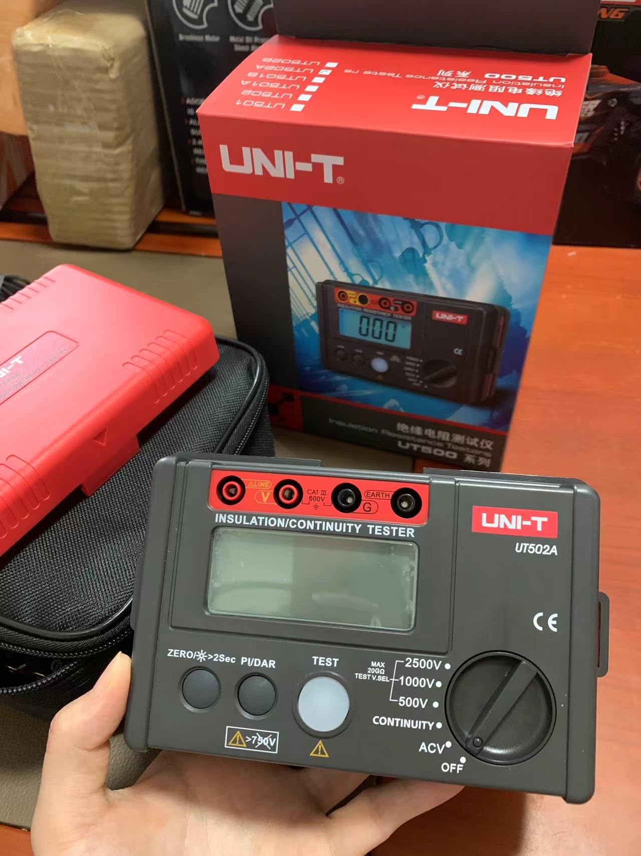 Uni-T UT502A Digital Insulation Resistance Tester - 2000 Count LCD Backlight Display, Earth Resistance & Voltage Meter - Perfect for Electricians, HVAC Technicians & Home Electrical Safety Testing