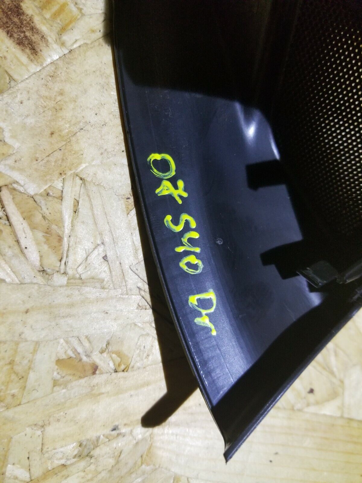 05-07 Volvo S40 Front Left Driver Door Tweeter Trim Cover - OEM Replacement Part - Perfect for Car Audio Upgrades & Interior Restoration