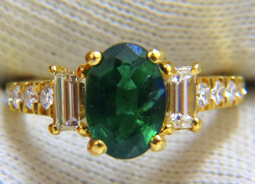 GIA Certified 2.68 Carat Natural Emerald and Diamond Ring in 18K Gold - Elegant Jewelry for Weddings, Anniversaries & Special Occasions
