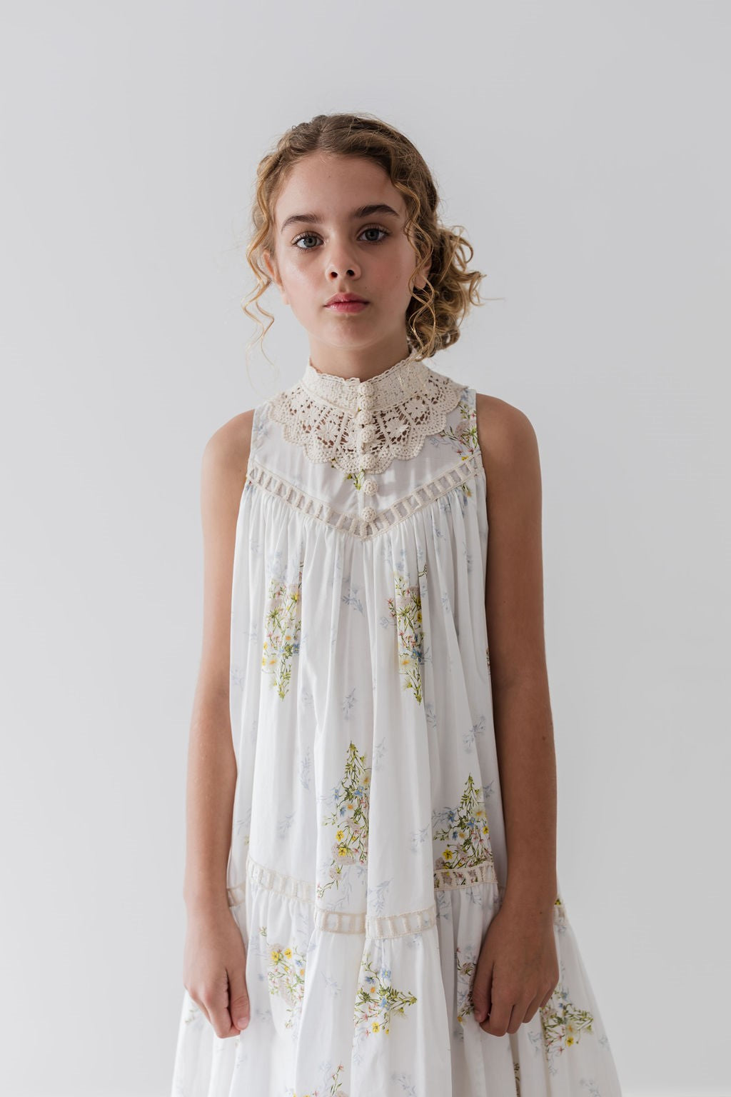 Petite Amalie Doily Applique Voile Sleeveless Spring Meadow Print Dress - Floral Summer Dress for Women, Perfect for Garden Parties & Beach Vacations