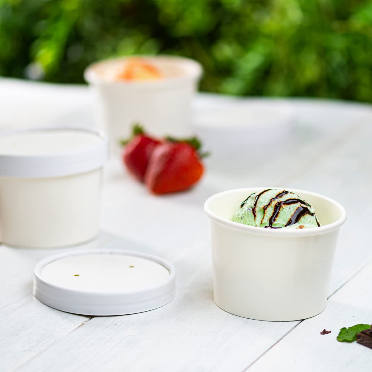 250-Pack 8 oz White Disposable Paper Food Containers with Vented Lids - Leak-Proof To-Go Soup Bowls & Ice Cream Cups for Hot/Cold Foods - Perfect for Restaurants, Catering & Takeout