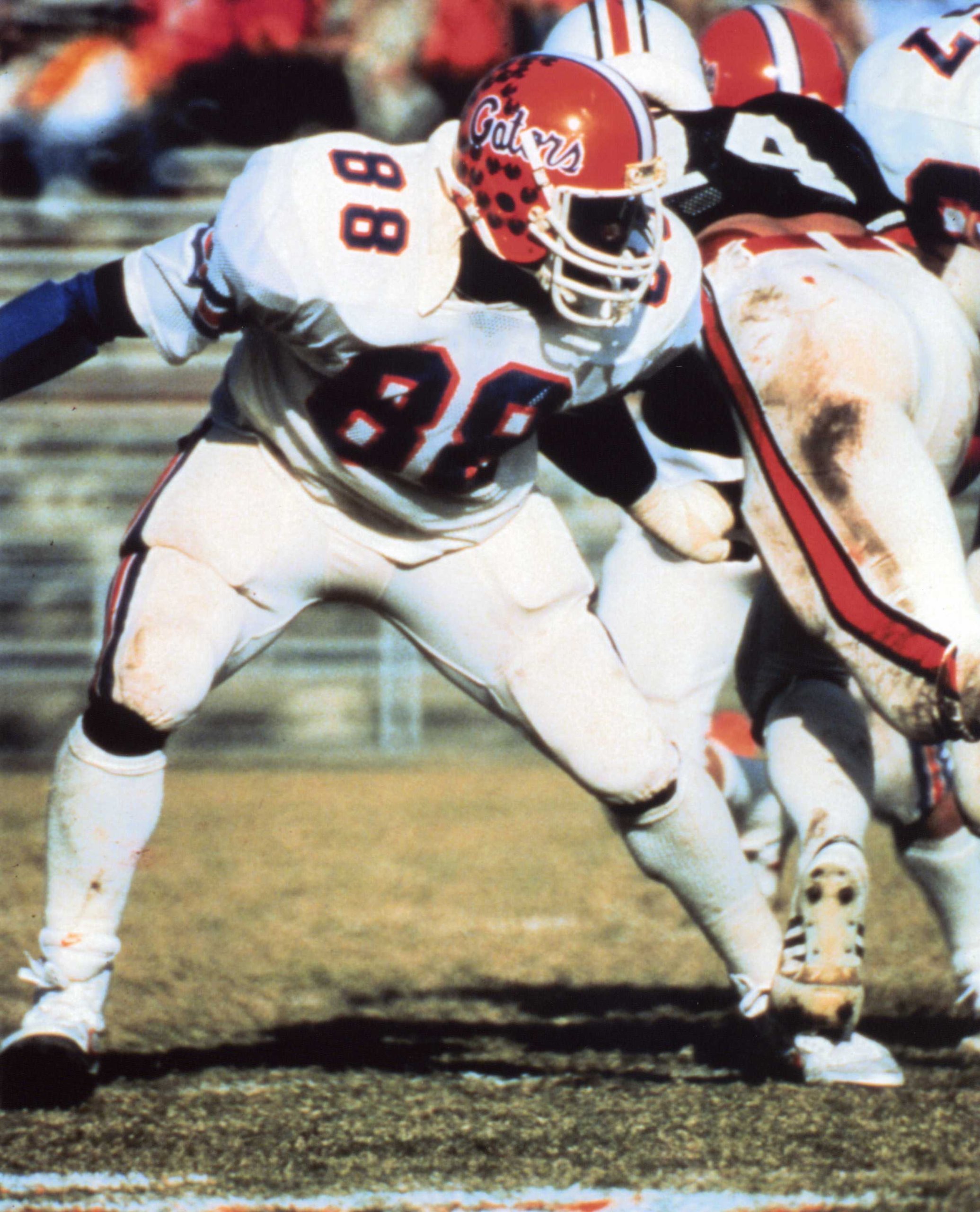 Authentic Wilber Marshall Florida Gators Football 8x10 Sports Action Photo - Perfect for Sports Memorabilia Collectors & Gators Fans Home Decor