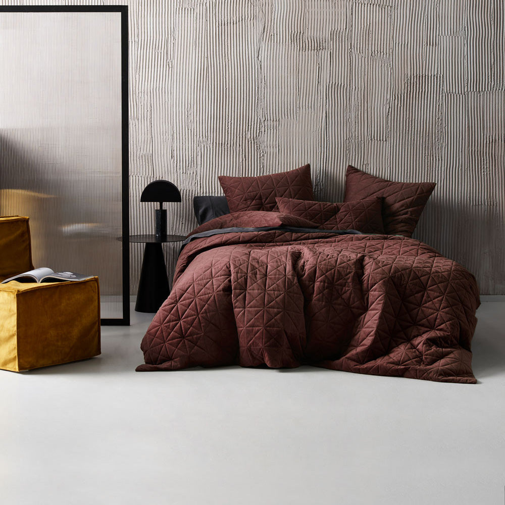 Premium Heath Chocolate Quilt Cover Set - Soft Single Bedding Set for Cozy Sleep | Perfect for Guest Rooms, Dorms & Teen Bedrooms