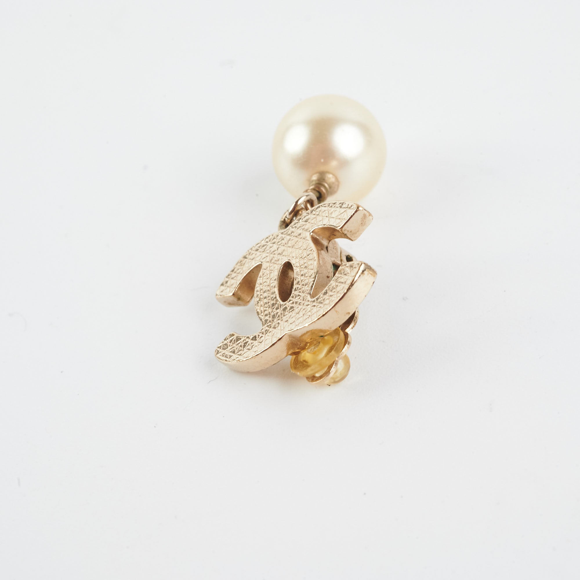 Chanel CC Logo Pearl Drop Earrings - Fashion Costume Jewelry for Women | Elegant Party & Evening Wear Accessories