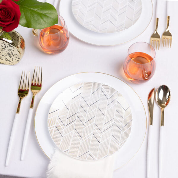 Elegant Black and Gold Round Chevron Plastic Plates - Organic Chevron Design for Parties, Weddings, and Special Events