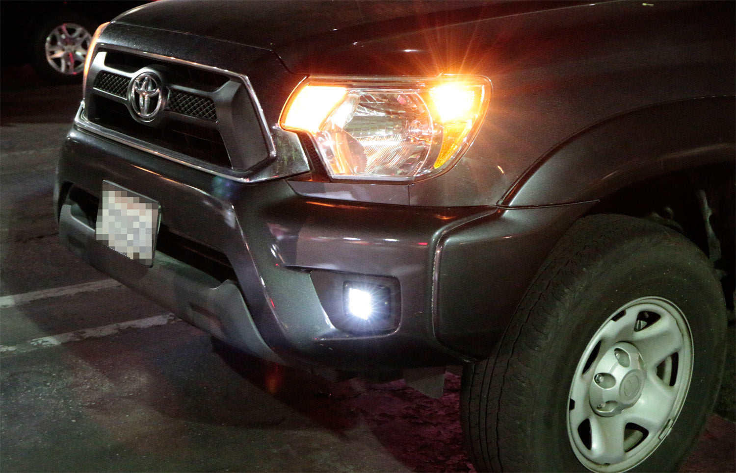 40W CREE Cubic LED Fog Lights with Mounting Bracket, Bezel & Wiring Kit - Compatible with 2012-2015 Toyota Tacoma | Off-Road, Night Driving & Foggy Weather Use