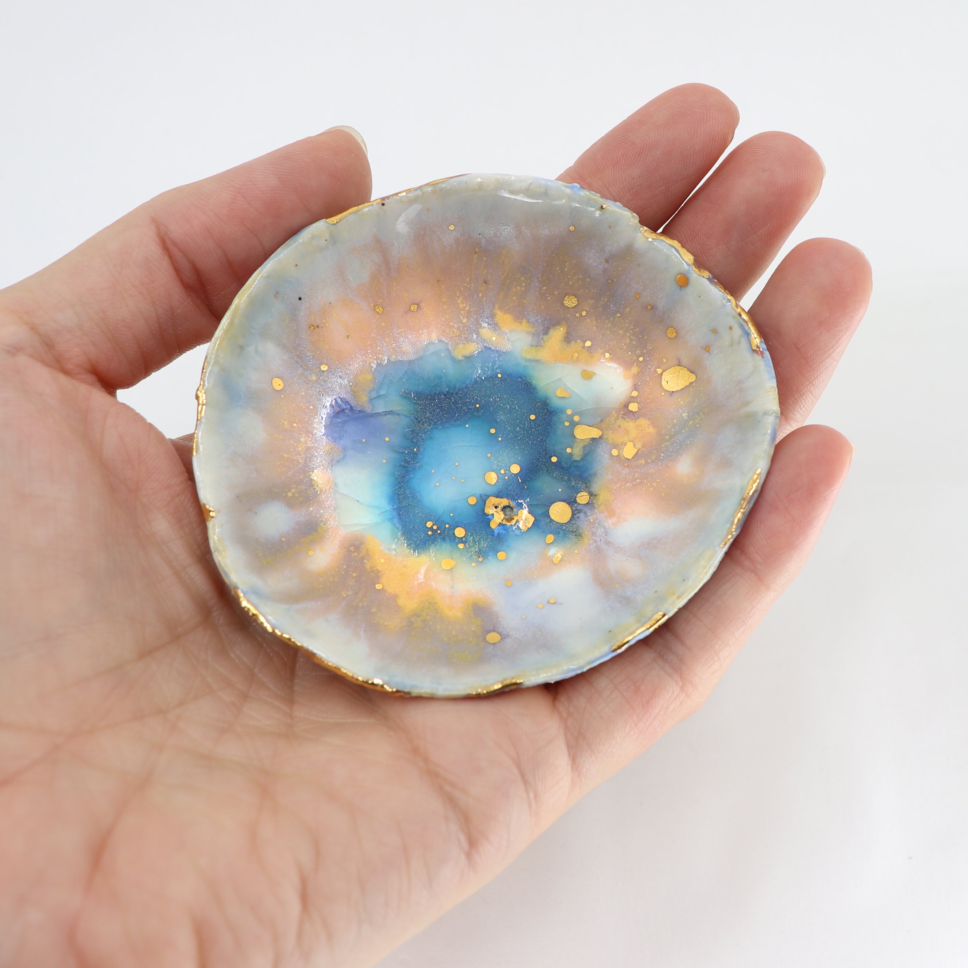 Premium Abalone Shell Small Ring Dish - Elegant Jewelry Holder for Necklaces, Rings & Earrings | Perfect for Vanity, Bathroom & Travel Organizer