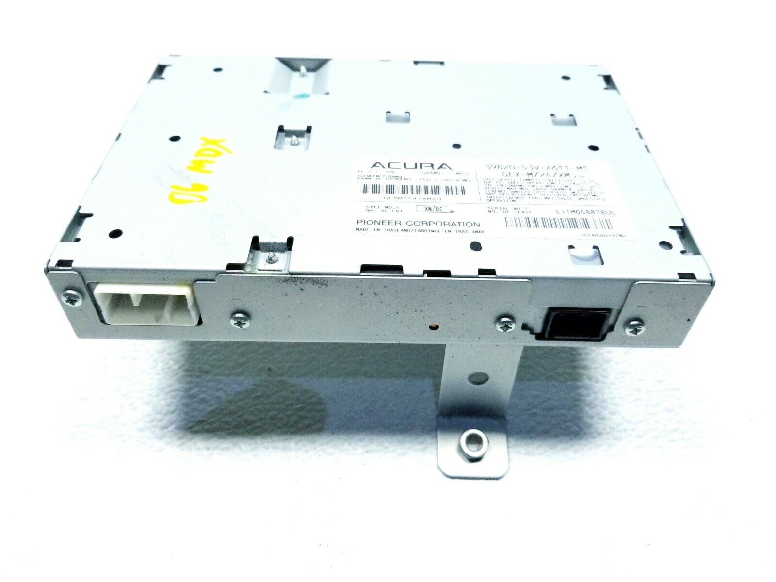 Original Title: 03 04 05 06 Acura MDX Satellite Receiver Module 39820 s3v a611 OEM 55k Miles   Optimized Title: **OEM Acura MDX Satellite Receiver Module 39820-S3V-A611 (2003-2006) - Compatible with 55k Miles - Perfect for Car Audio Upgrades & Satellite Radio Installation**