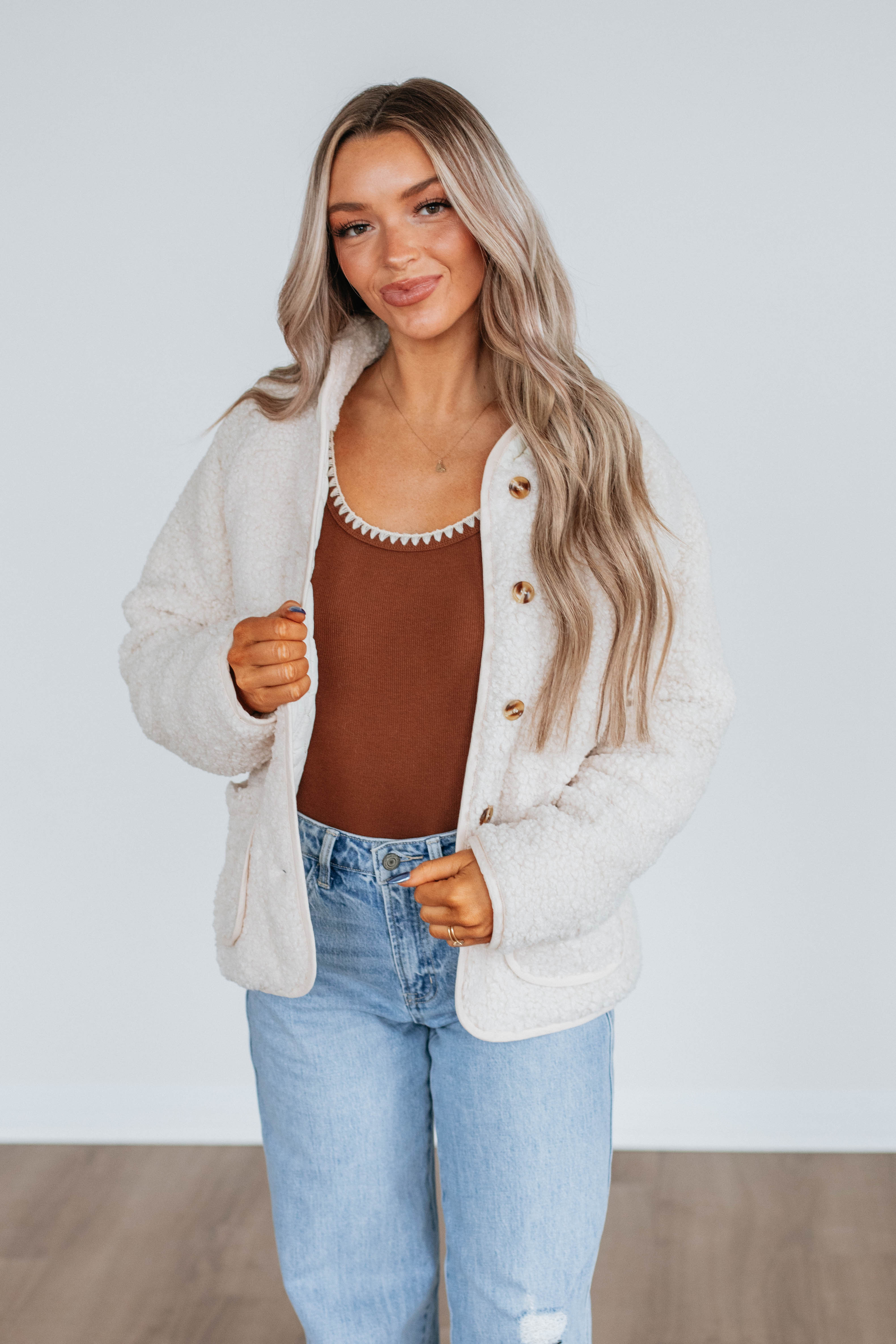 Perla Sherpa Jacket for Women - Soft Fleece Lined Winter Coat, Cream - Perfect for Outdoor Activities, Hiking, and Casual Wear