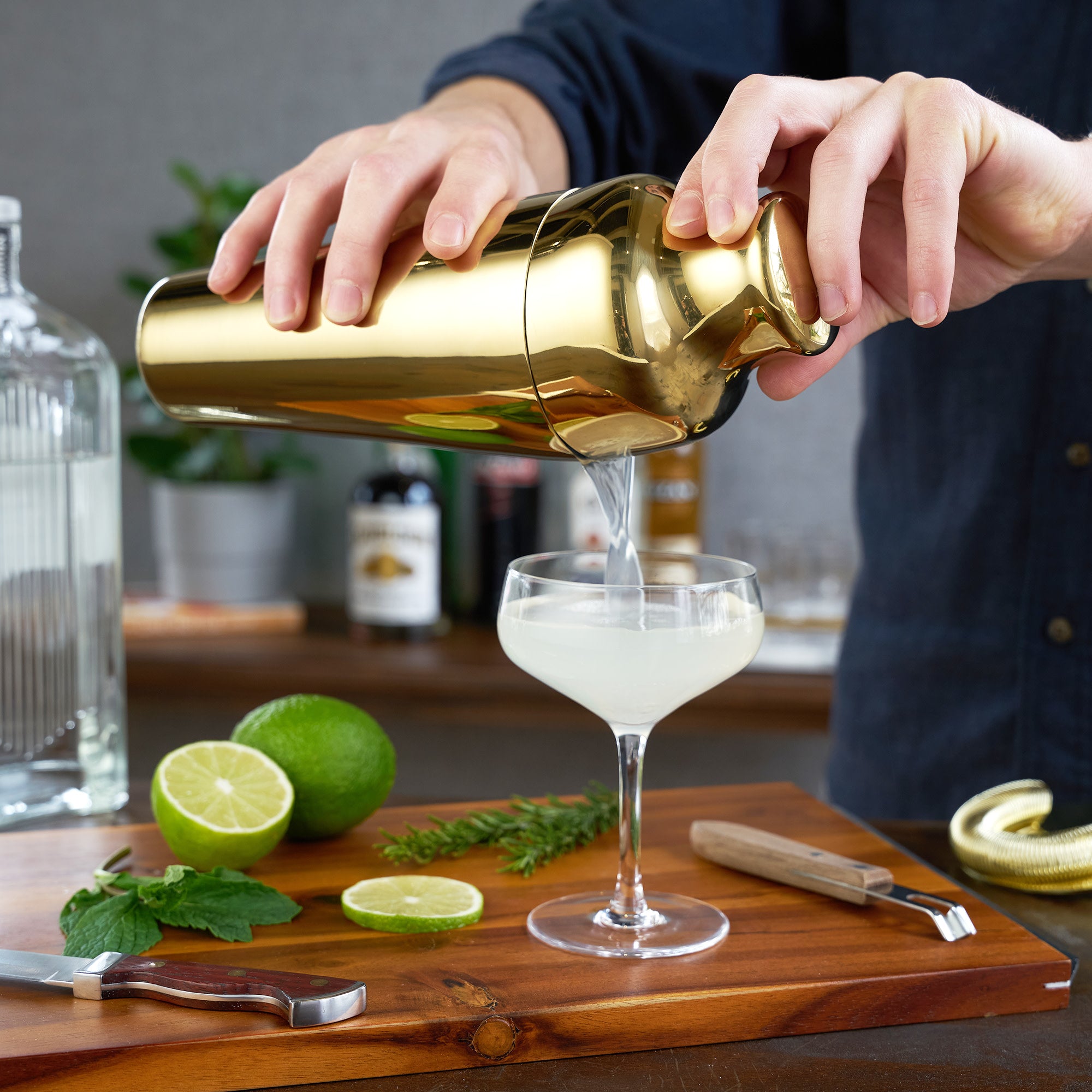 Premium Belmont Parisian Cocktail Shaker Set - 18/8 Stainless Steel Bar Mixing Tool for Martini, Margarita & Whiskey Sour - Perfect for Home Bars, Parties & Professional Bartenders