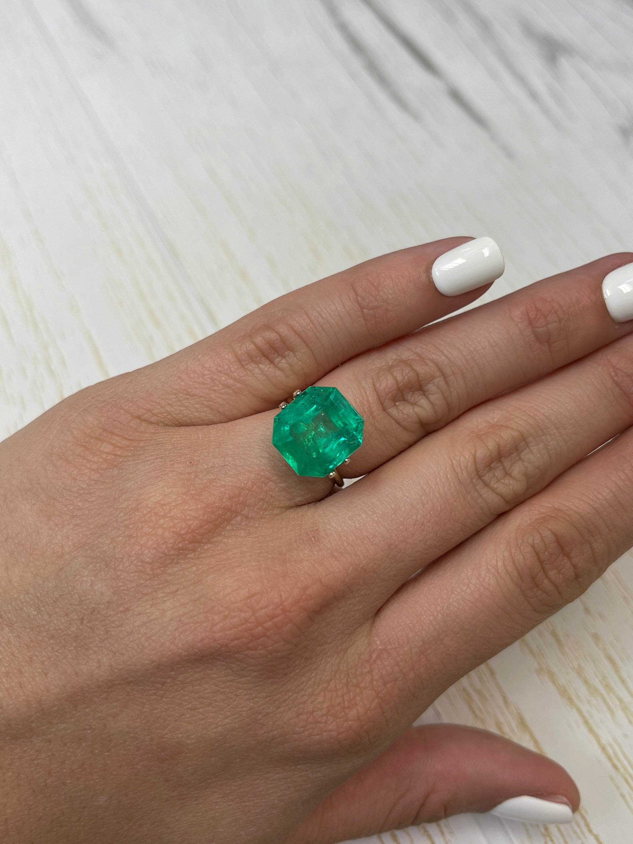 10.09 Carat GIA Certified Vivid Muzo Colombian Emerald - Loose Asscher Cut Gemstone 14x13mm for Jewelry Making & Engagement Rings