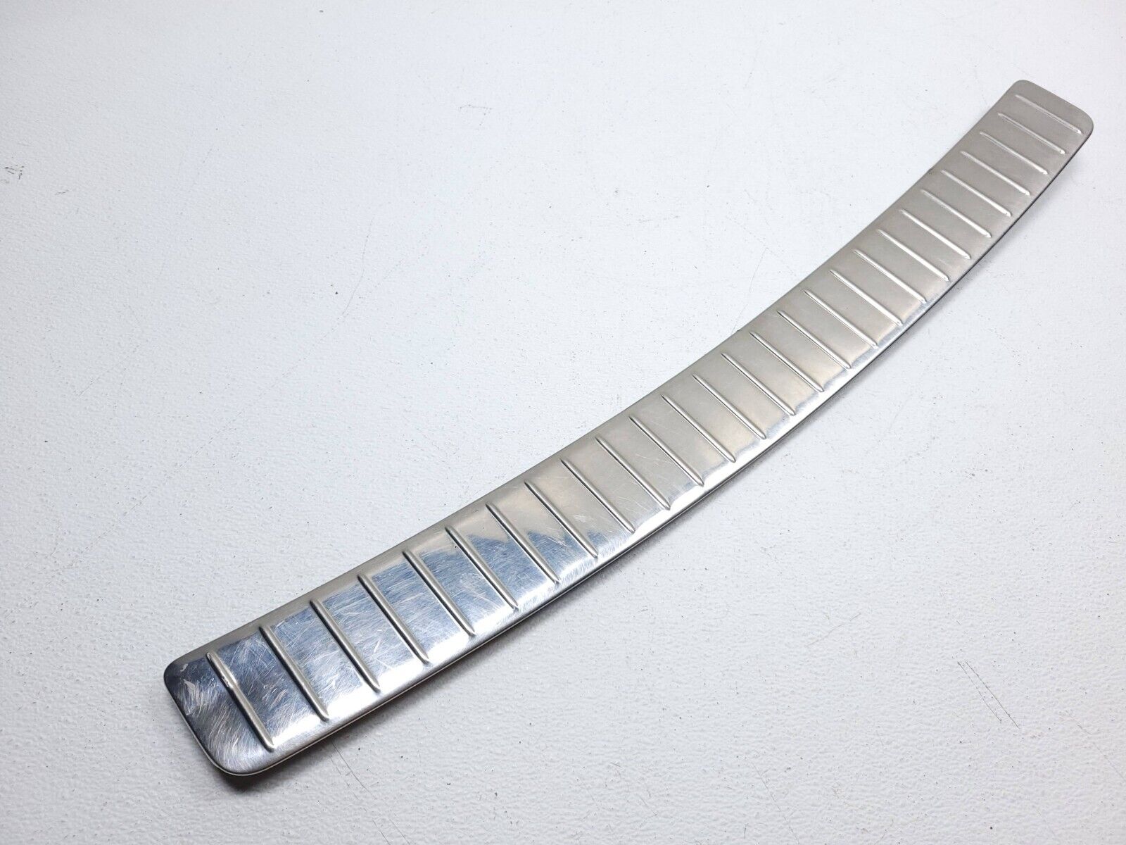2006-2011 Mercedes ML500 Rear Bumper Upper Scuff Plate OEM Replacement Part - Perfect for Off-Road Protection & Style Enhancement