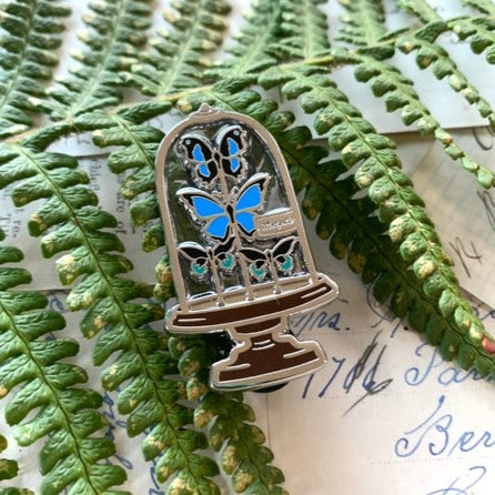Butterfly Dome Enamel Pin - Vintage Butterfly Lapel Pin - Cute Butterfly Brooch for Jackets, Bags & Hats - Unique Butterfly Jewelry Gift for Women & Girls - Perfect for Casual Wear, Accessories & Collections