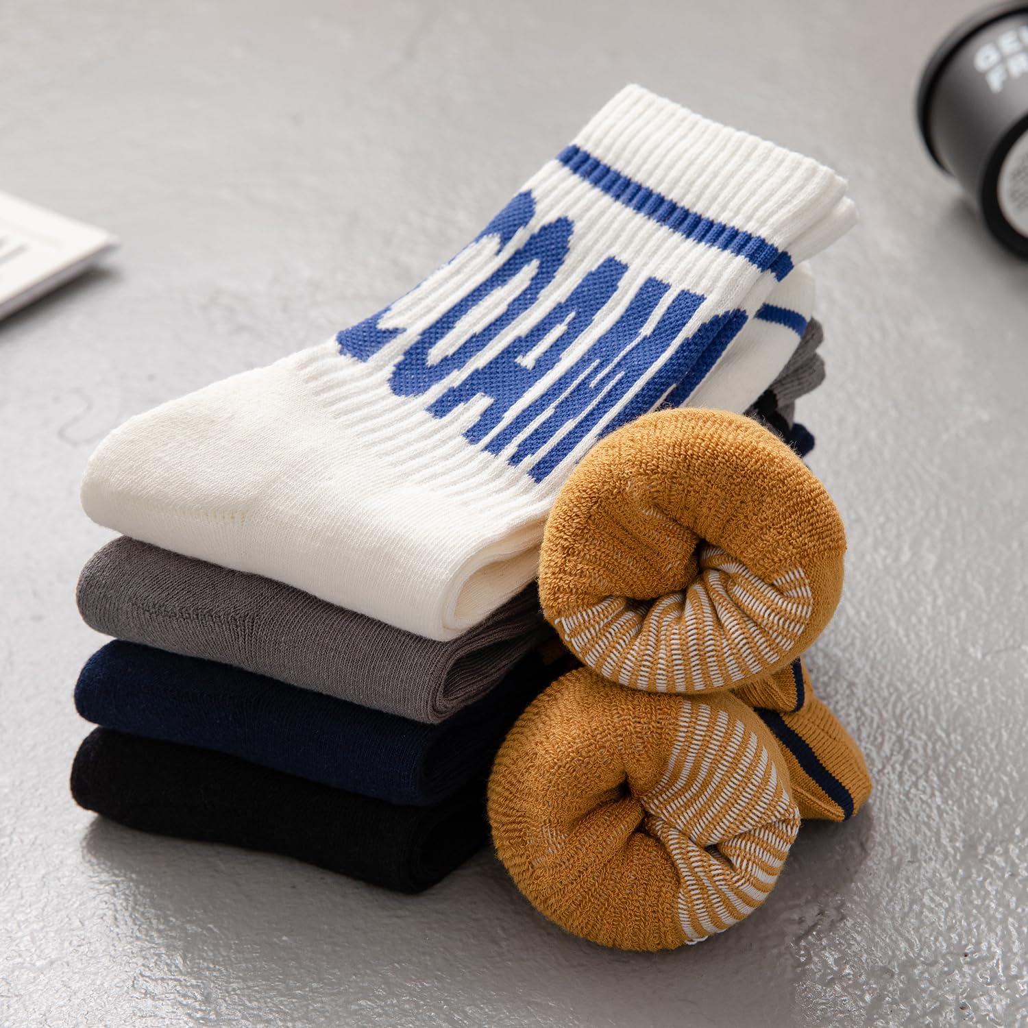 Mottee&Zconia Retro Style Cotton Crew Socks for Women & Men - Quarter Athletic Basic Socks for Running, Gym, and Casual Wear