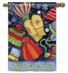 BreezeArt House Flag with Hats & Mittens - Perfect for Winter Decor