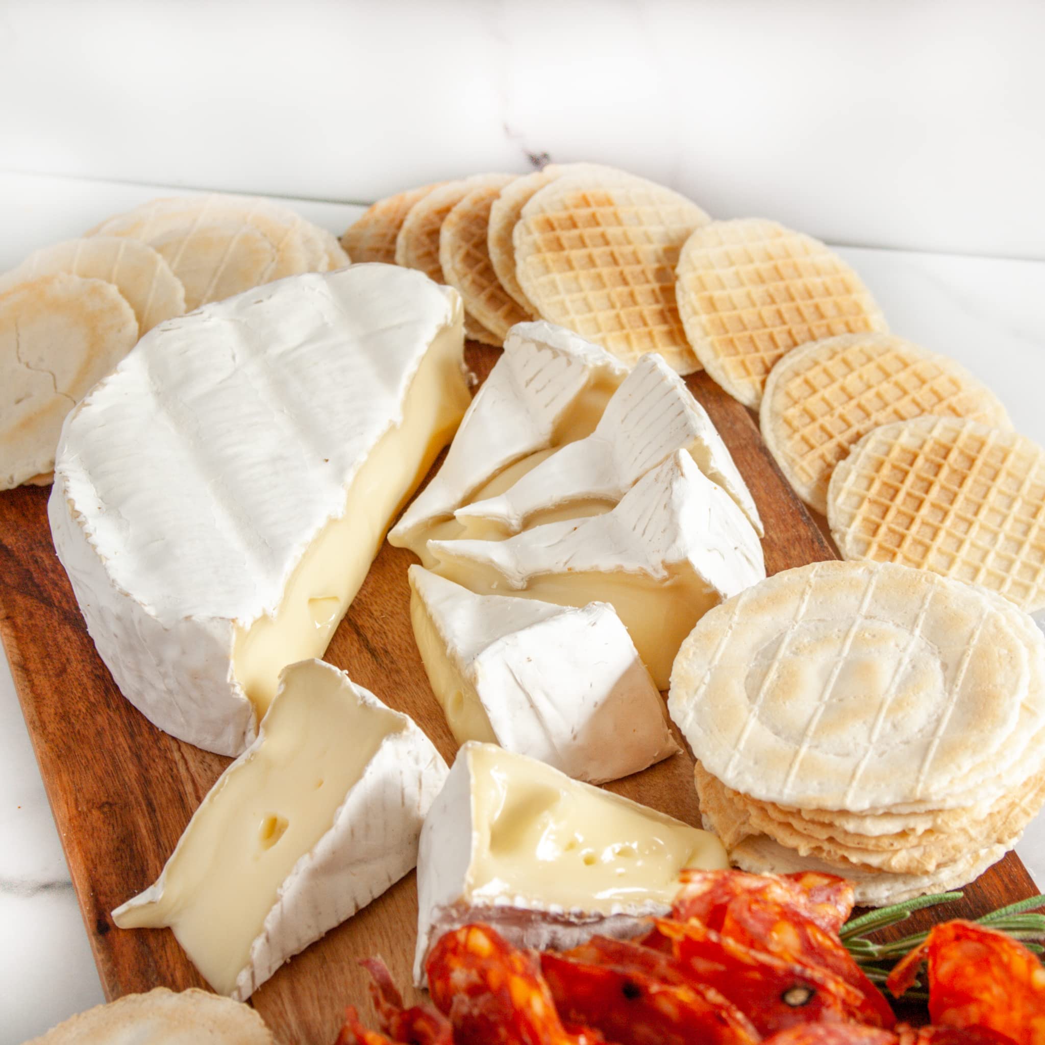 Premium European Cheese Assortment (2 lbs) - Gourmet French, English, Italian & Spanish Cheeses - Perfect for Wine Pairings, Charcuterie Boards & Holiday Gifts