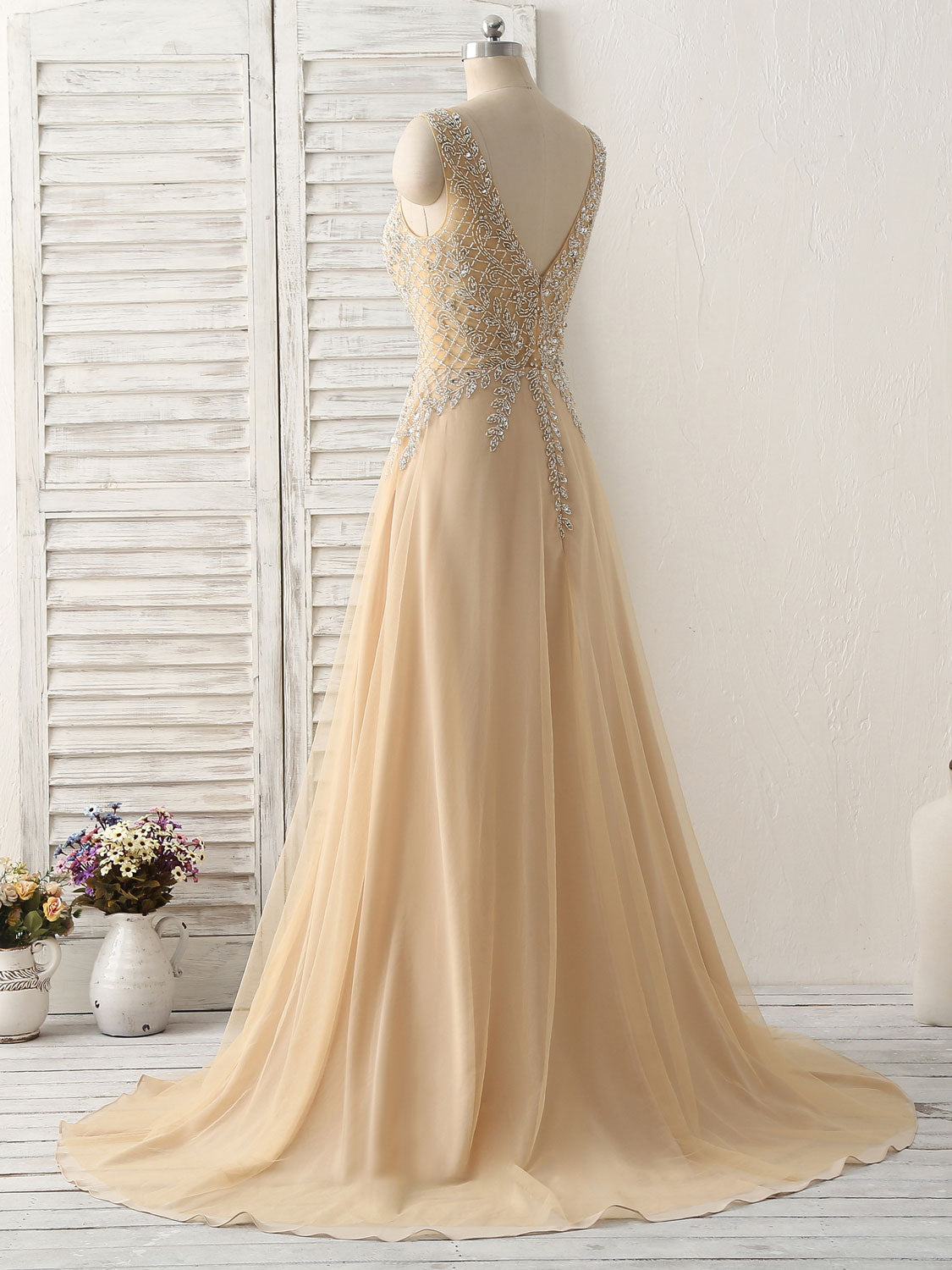 Elegant Champagne V-Neck Beaded Long Prom Dress with Tulle Skirt - Perfect for Evening Gala, Formal Dances & Special Occasions