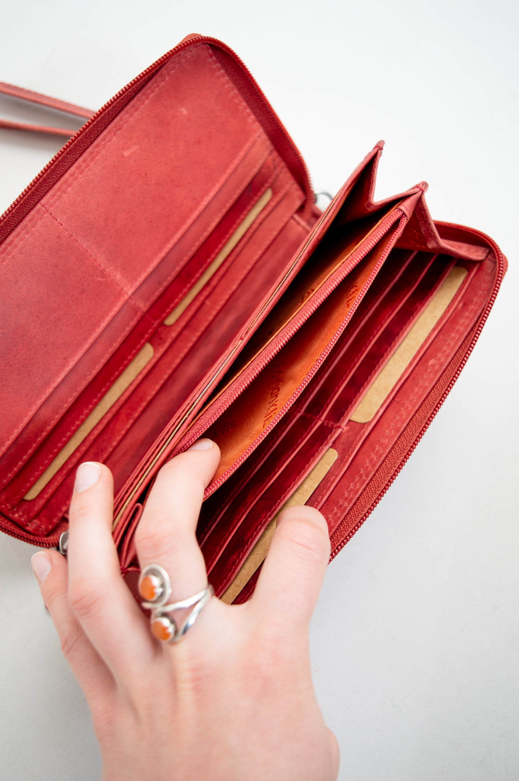 Premium Adrian Klis 195 Buffalo Leather Wallet in Red - Stylish RFID Blocking Bifold Wallet for Men, Perfect Gift for Dad, Husband & Business Professionals
