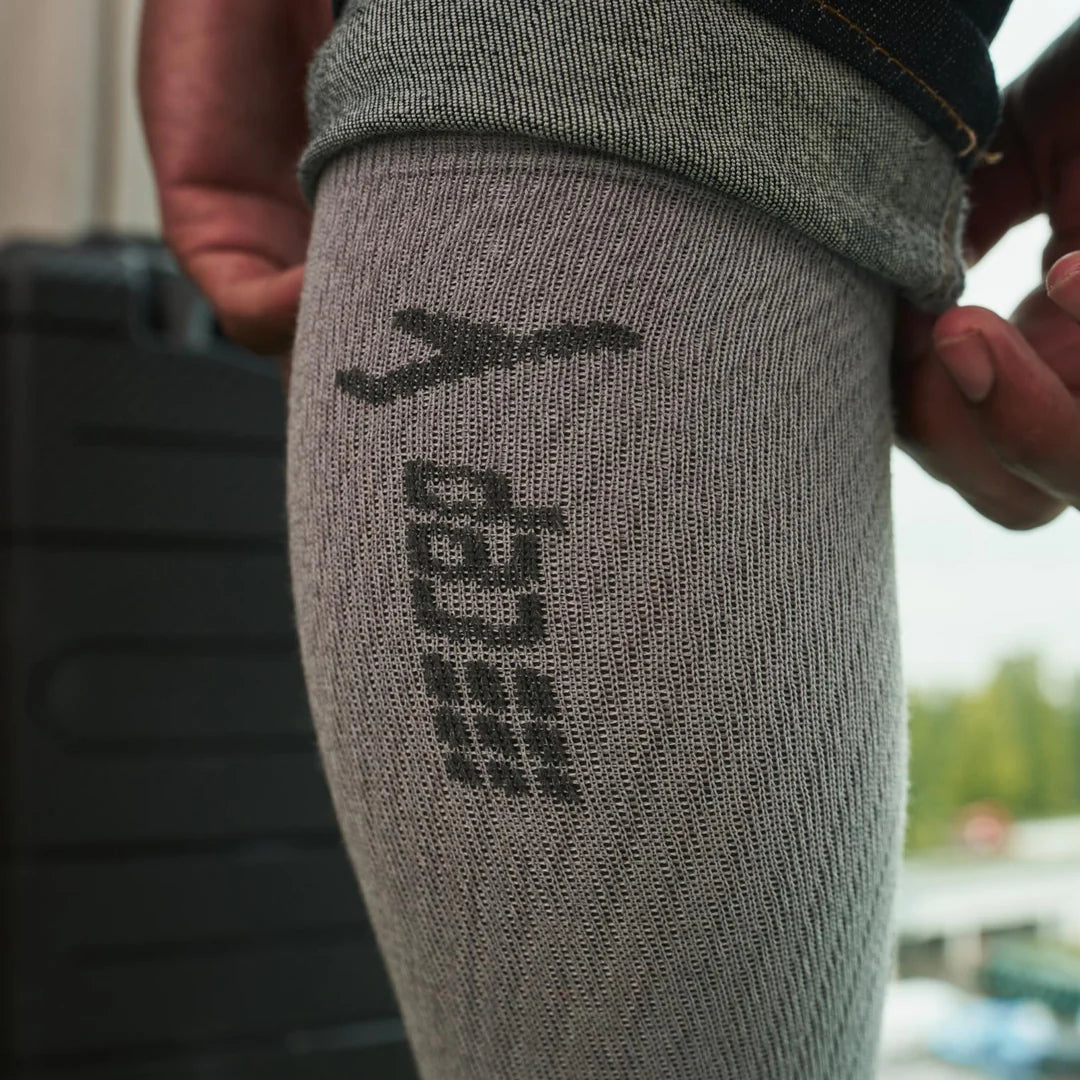 CEP Women's Flight Socks - Compression Socks for Air Travel & Long Flights (Light Grey) - Prevent Swelling & Improve Circulation - Perfect for Travelers, Nurses & Athletes
