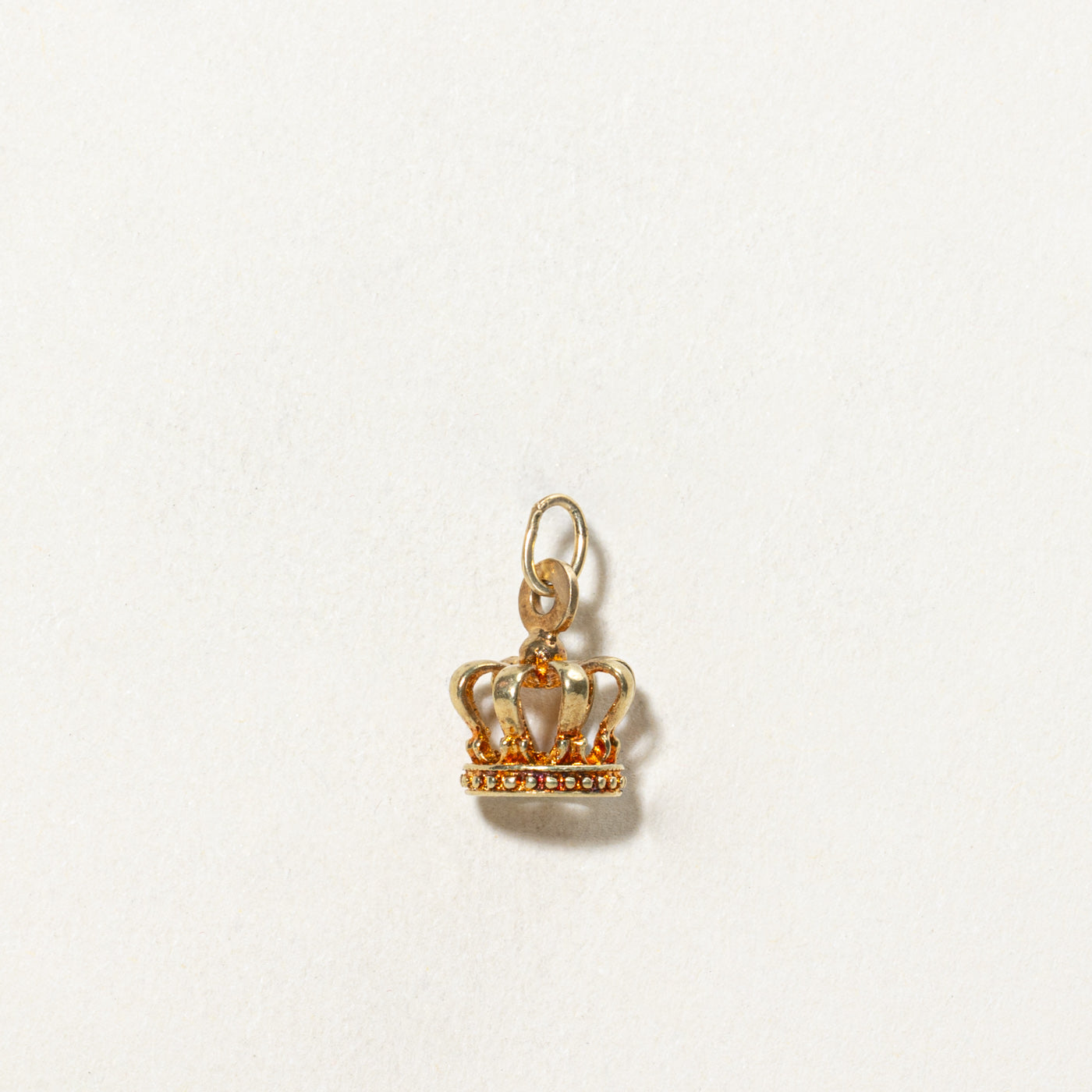 Vintage Italian 18K Yellow Gold Crown Charm Pendant - Elegant Jewelry for Women, Gift for Her, Birthday, Anniversary, Valentine's Day - Perfect for Layering Necklaces or Special Occasions