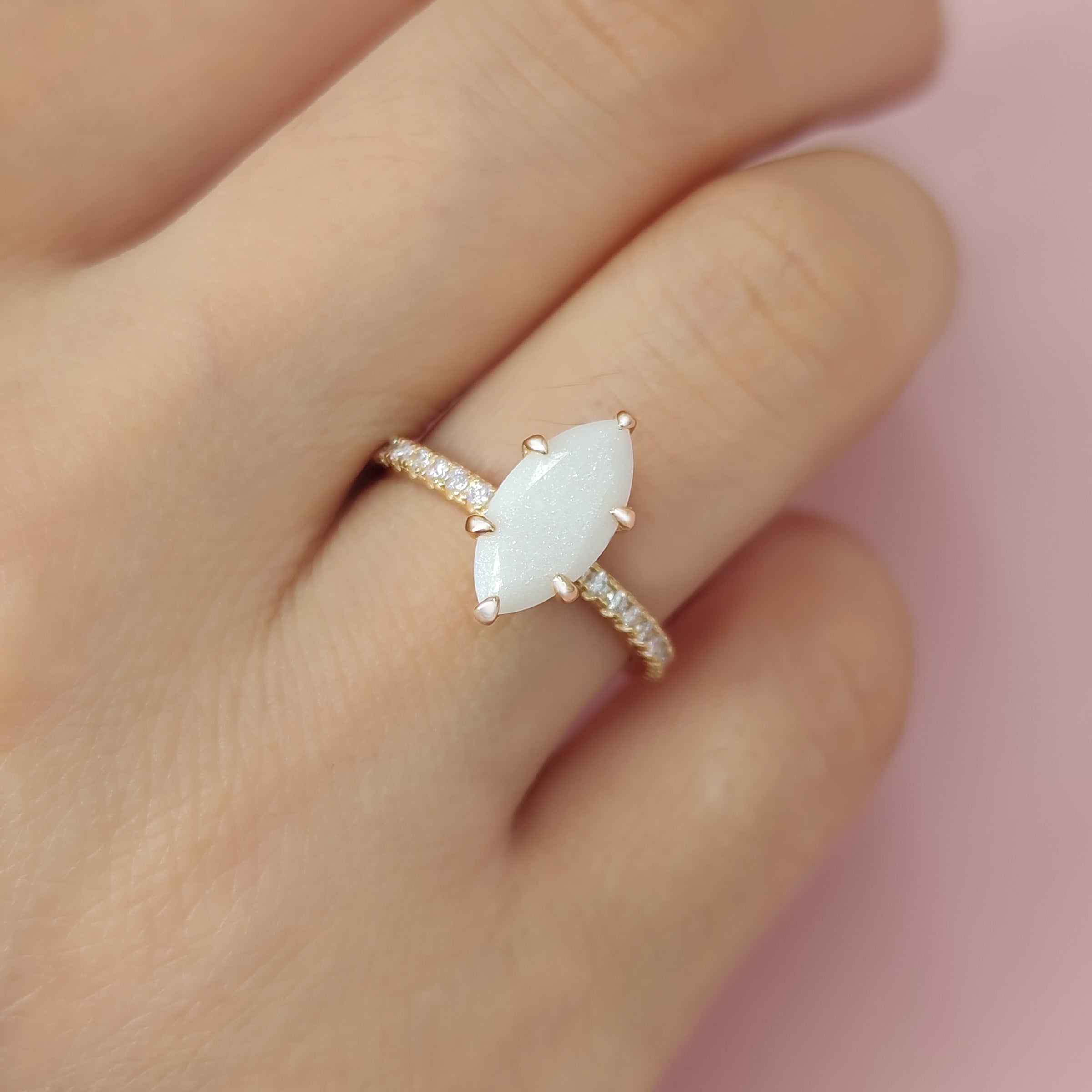 Eternal Light Breastmilk Ring - Memorial Jewelry for Mothers, Keepsake for Breastfeeding Moms - Perfect for Remembrance, Gifts & Special Occasions
