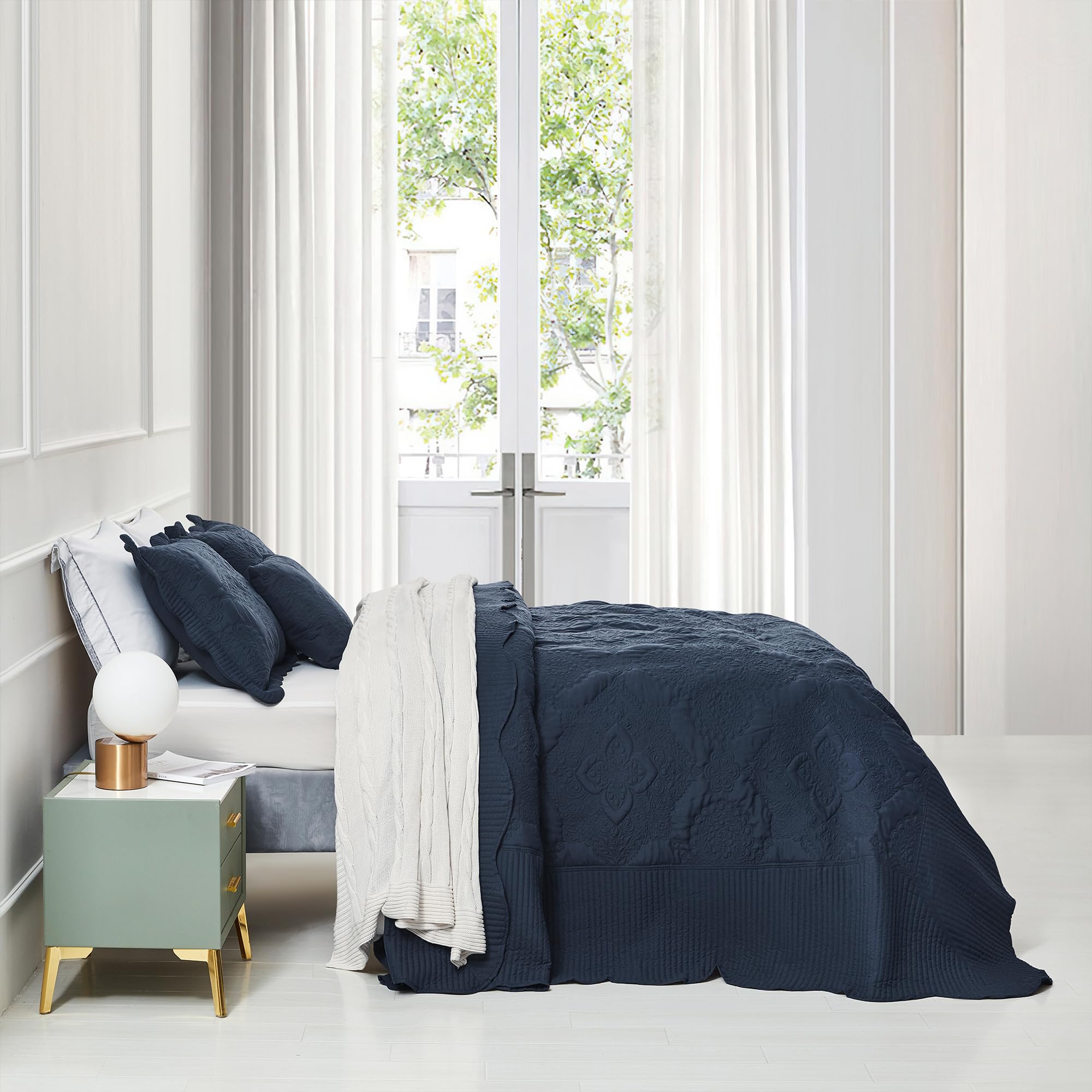 Oversized King Bedspread Set - Lightweight Reversible Quilted Coverlet & 5-Piece Bedding - 100% Microfiber Comforter for King/Cal King - Navy Blue - Perfect for All-Season Comfort in Bedroom, Guest Room or Dorm